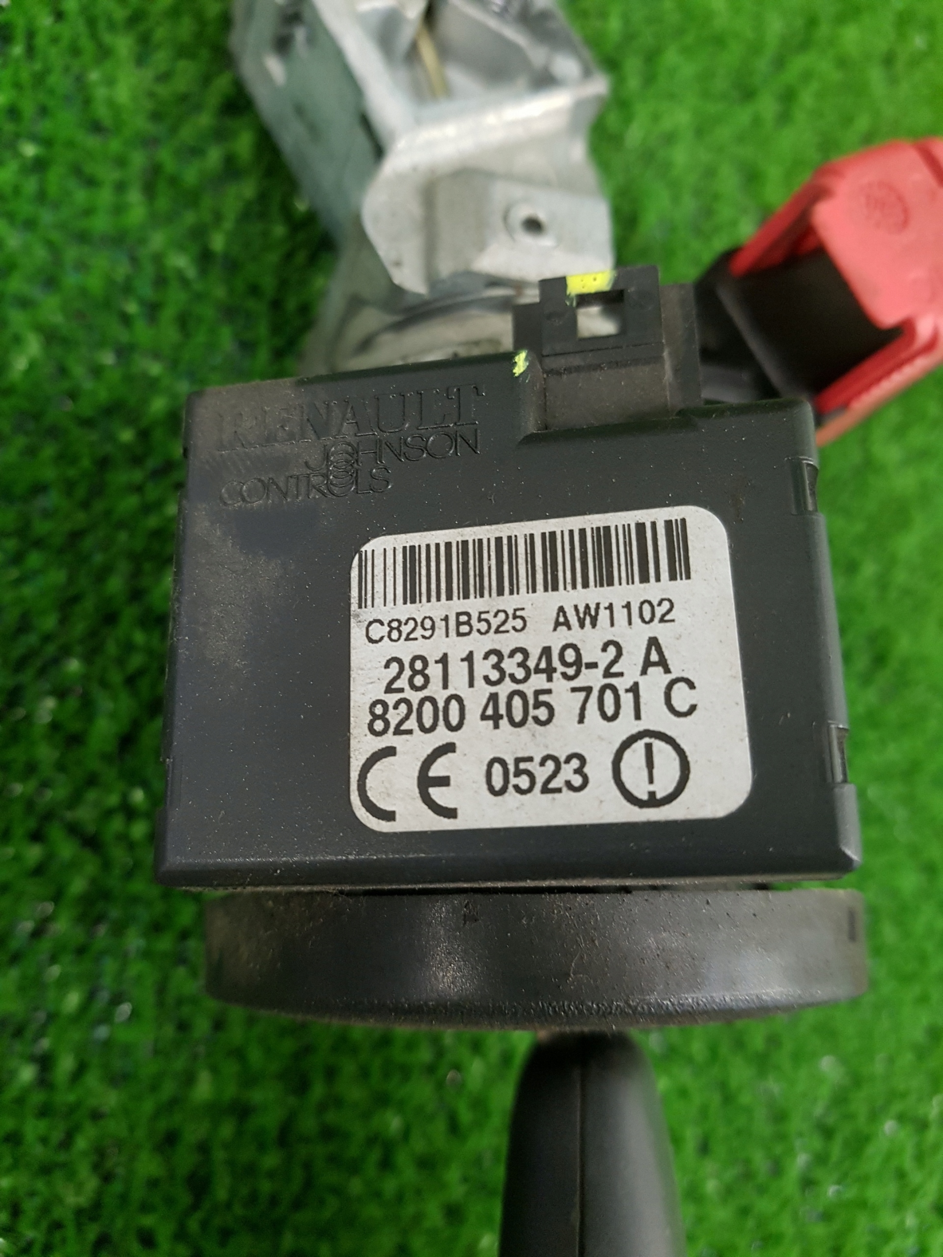 ignition Z KLUCZYKIEM RENAULT TWINGO N0502060A02 8200405701C