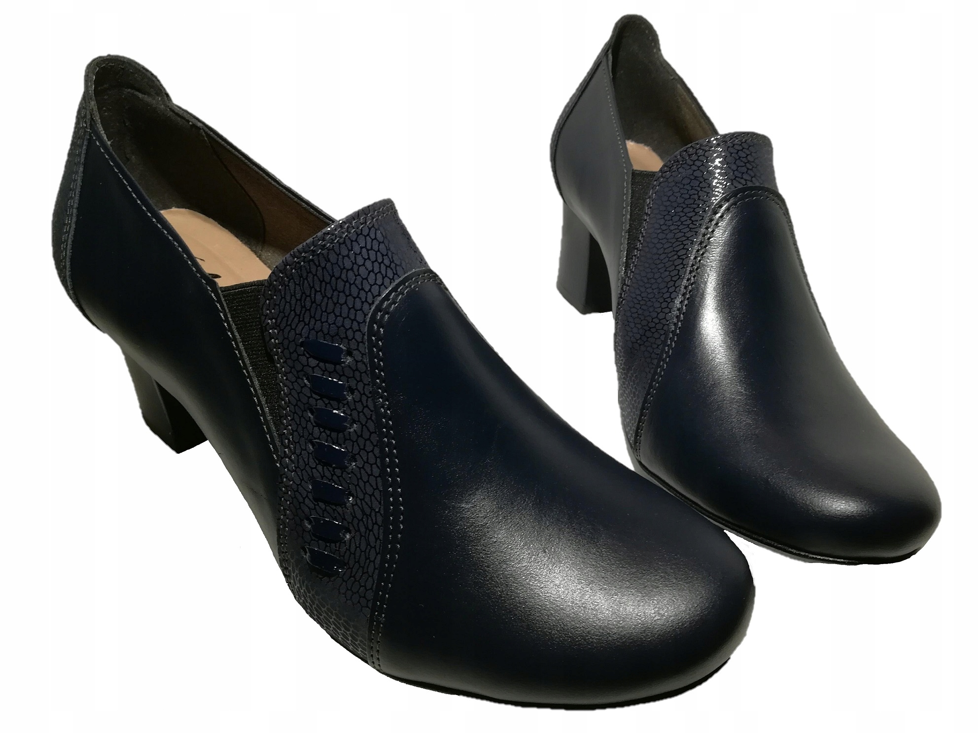 

5. Uniwersał wygodne mokasyny na obcasie s.nat.