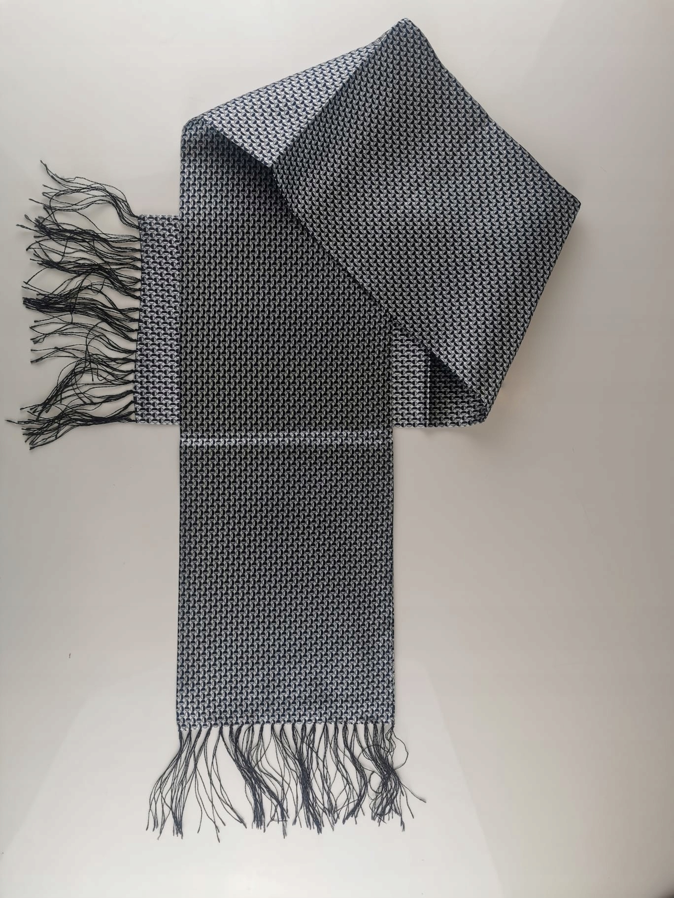 Szal satynowy męski srebrny wzorzysty