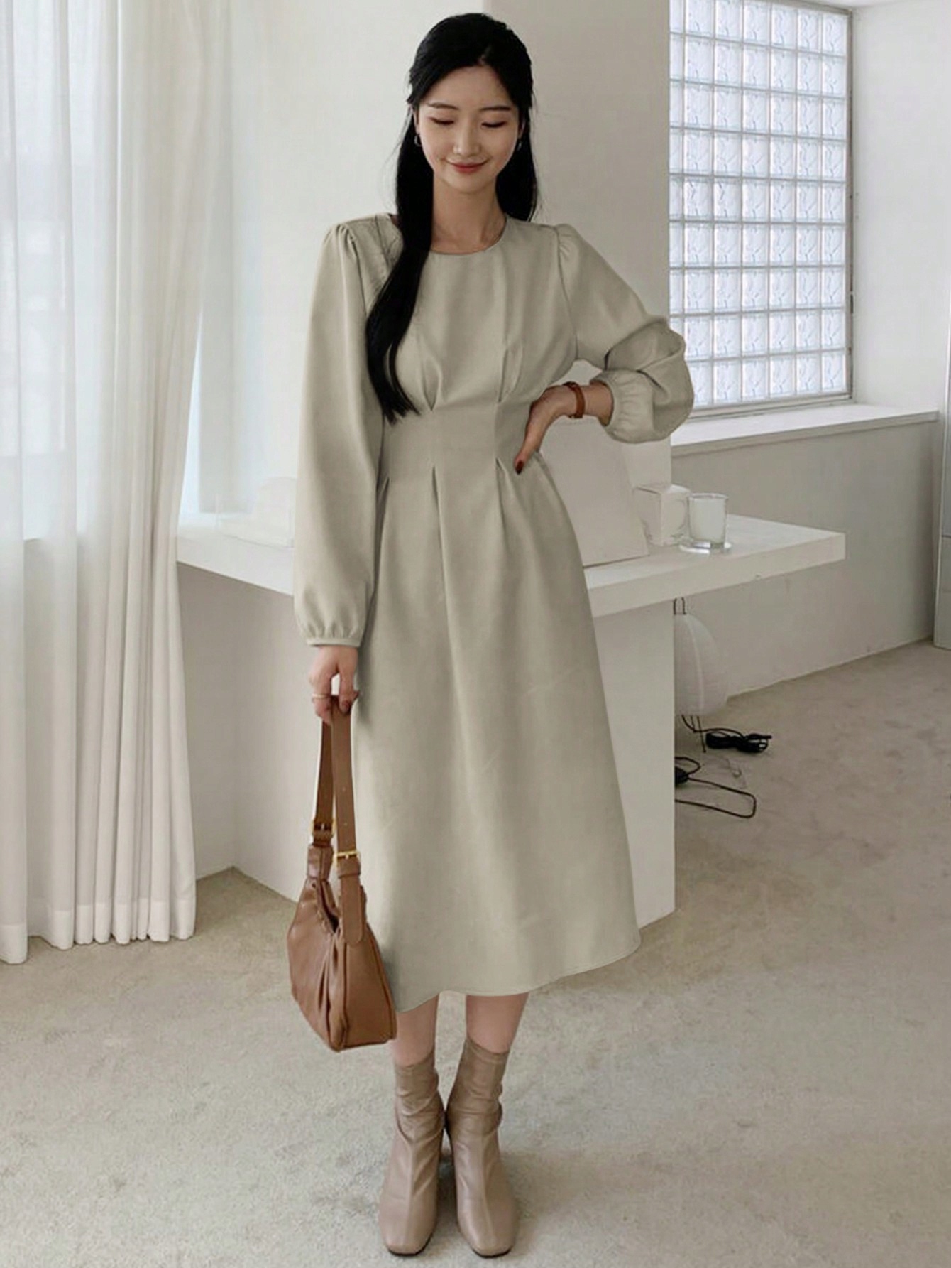 Šaty Rozevřená Z Viskózy MIDI S Dlouhým Rukávem Pro Práci Dazy S 36