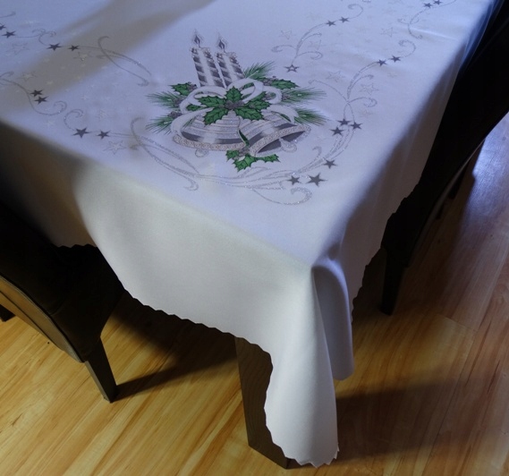 ŁADNY OBRUS ŚWIĄTECZNY BOŻE NARODZENIE 140X200 CM Marka inna