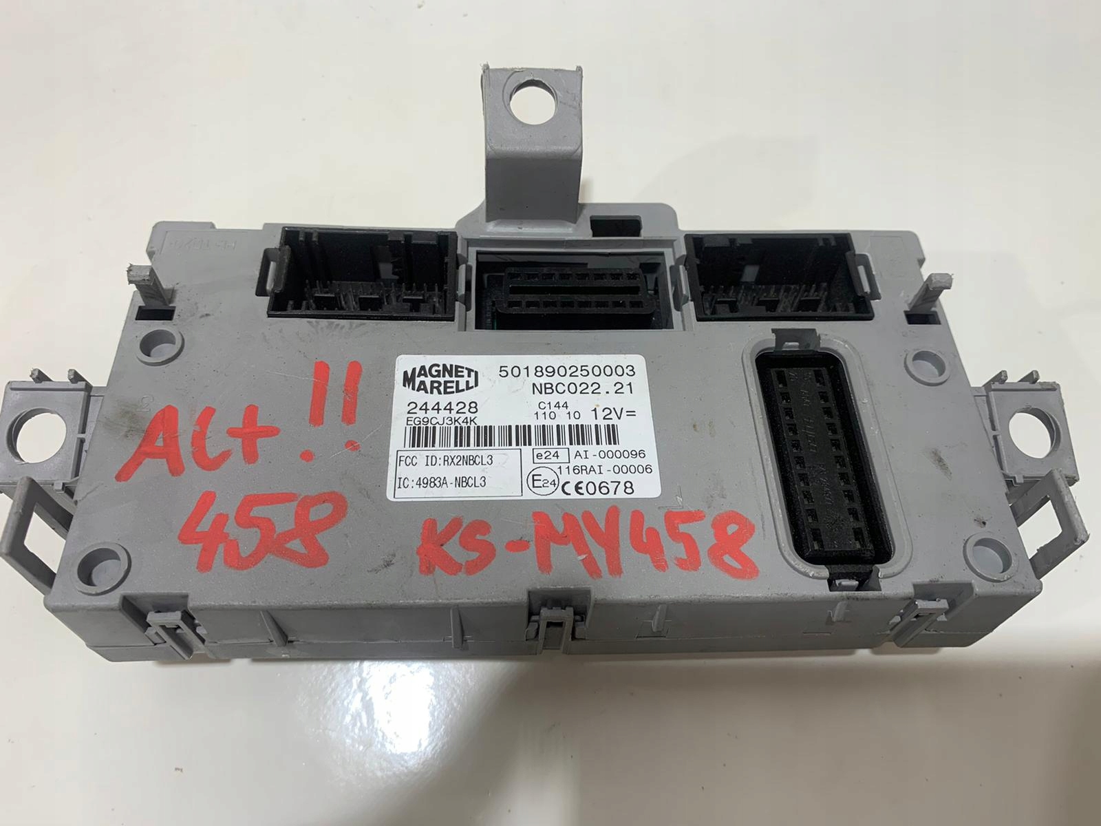 Ferrari458 ItaliaSpider Moduł MagnetiMarelli244428 Producent części Magneti Marelli