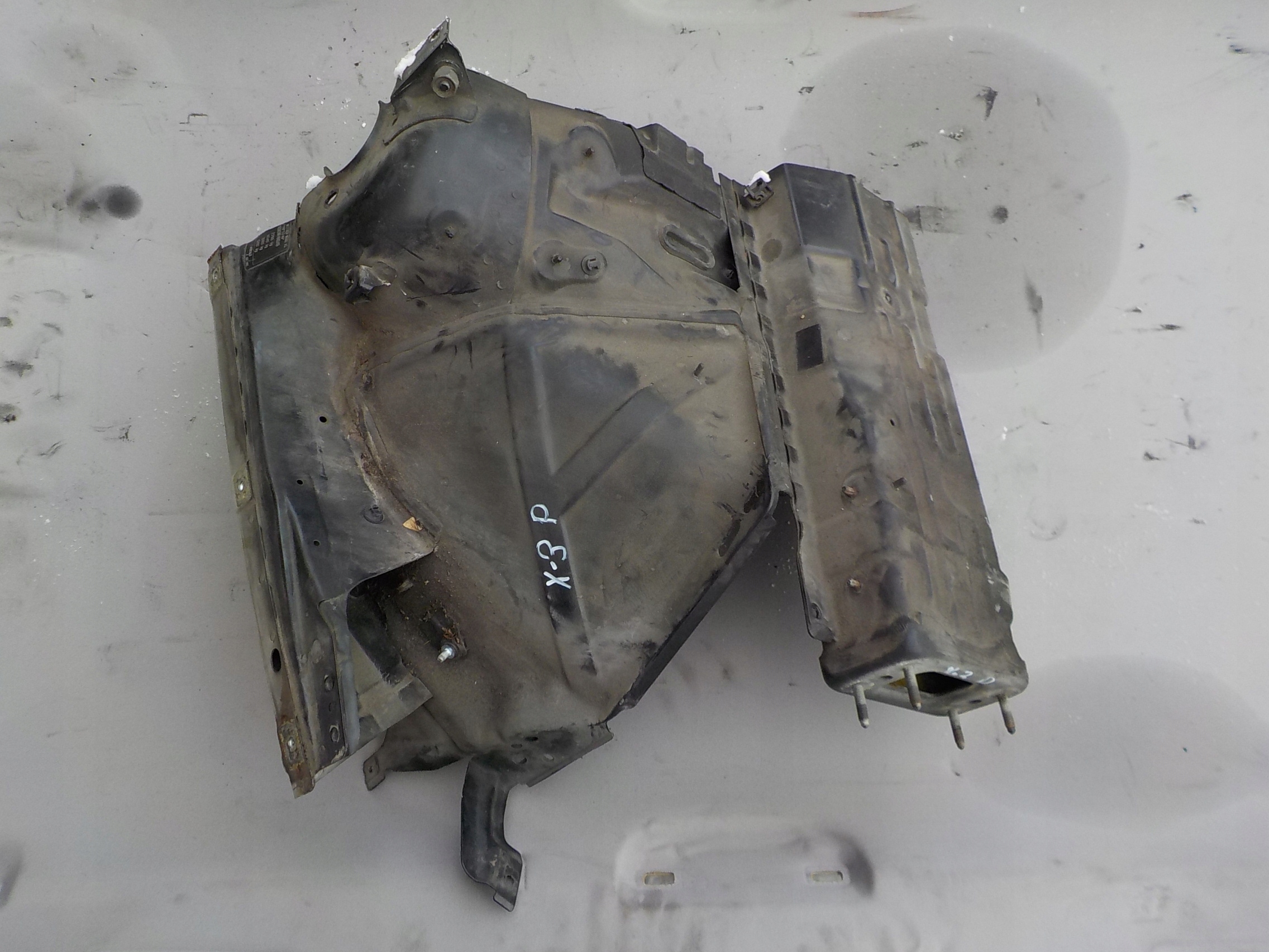 Лонжерон права bmw x3 e83 2007r