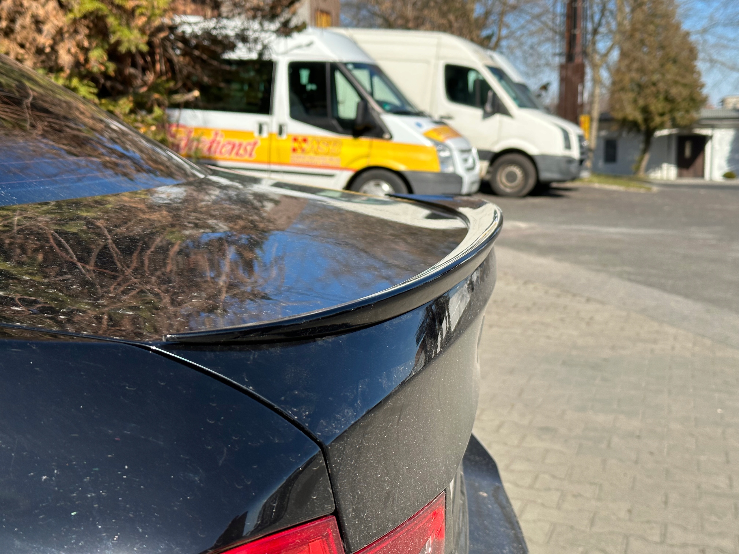 Spoiler lotka na klapę BMW 3 E90 z ABSu czarny połysk m perfomance lip Producent części FP