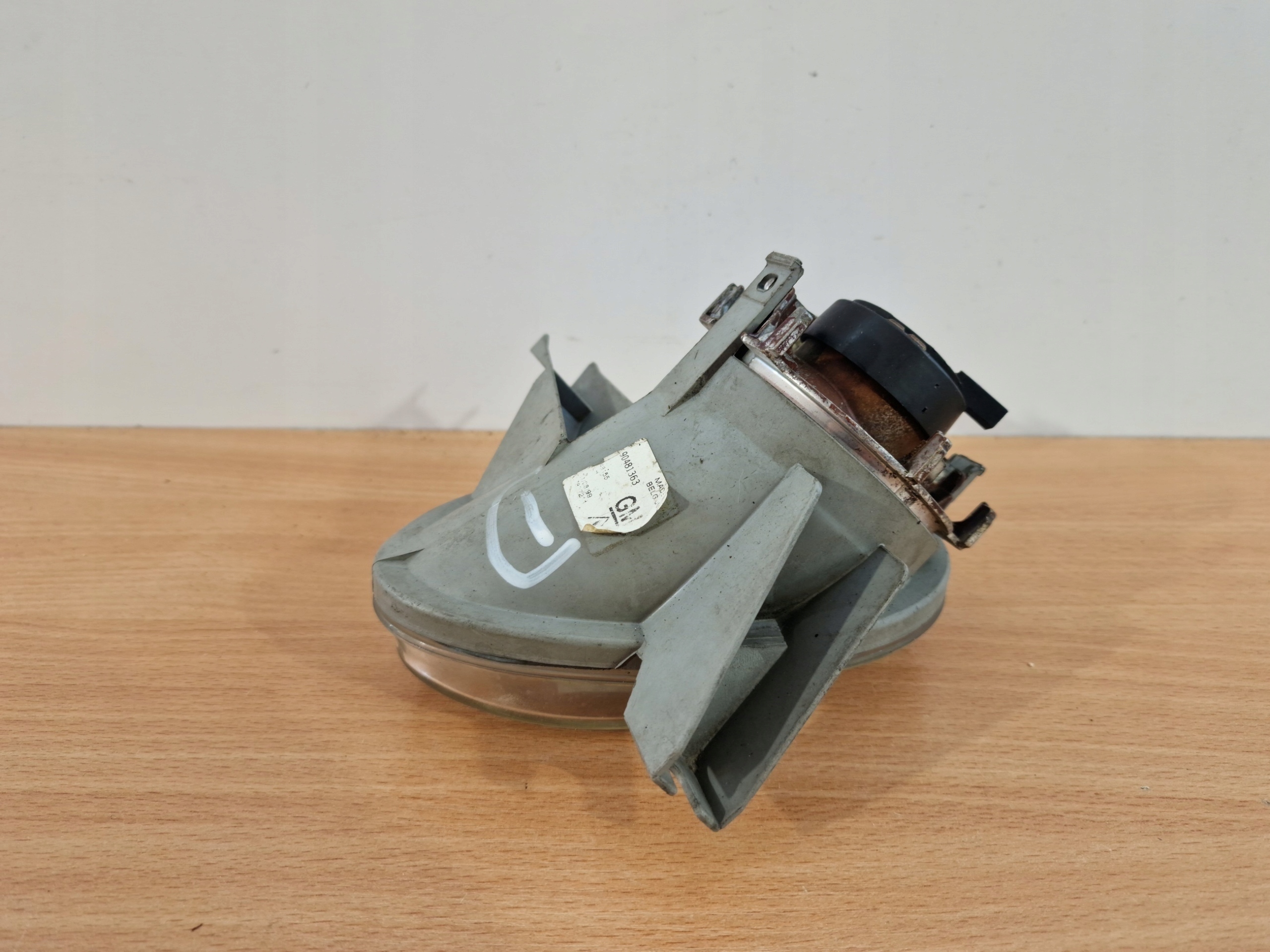 OPEL TIGRA A LINKS NEBELSCHEINWERFER ORIGINAL 90481363 DGR
