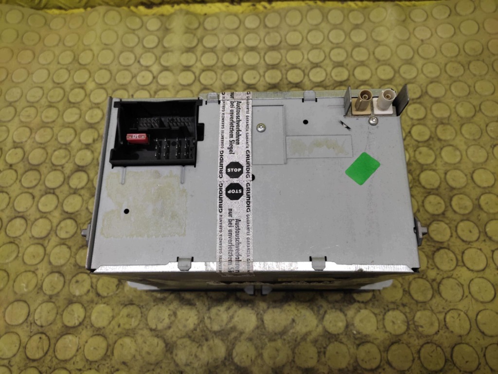 VW GOLF V RADIO