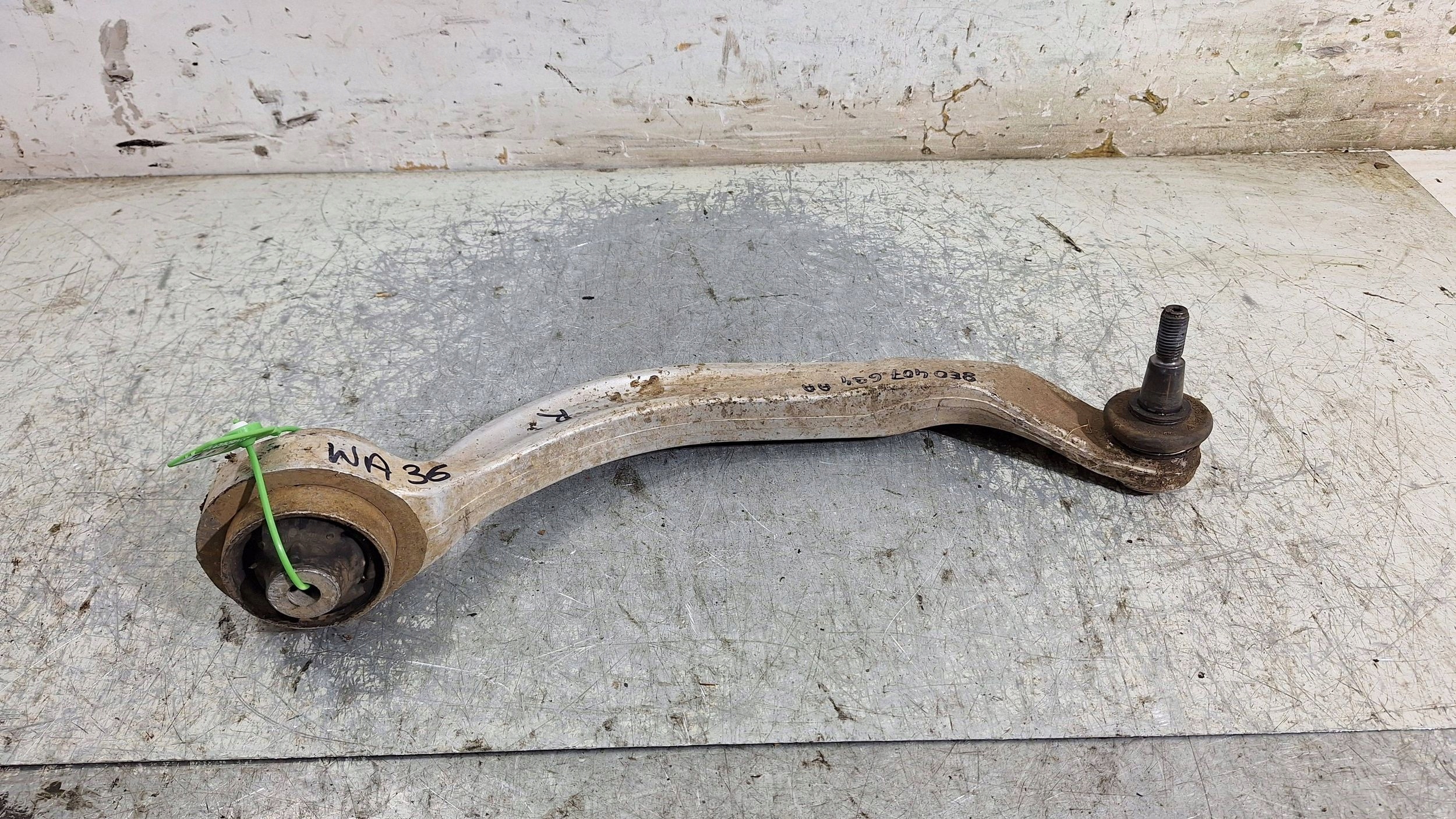 arm right front 8E0407694AA AUDI A4 B6 B7