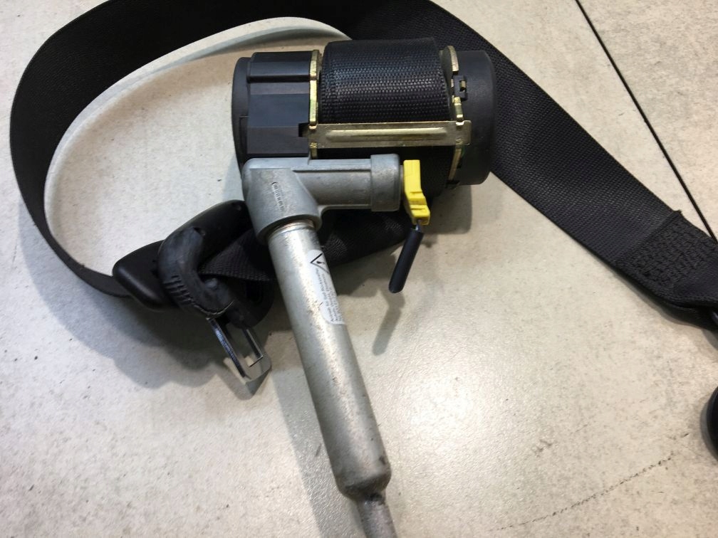 tension belt safety right front MERCEDES W168