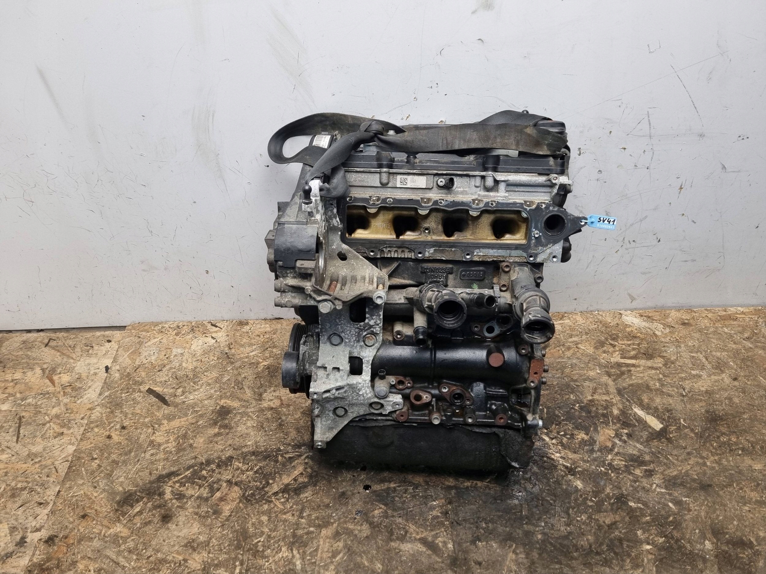 engine CRB VW GOLF VII A3 8V OCTAVIA III LEON III 2.0TDI unprotected pillar
