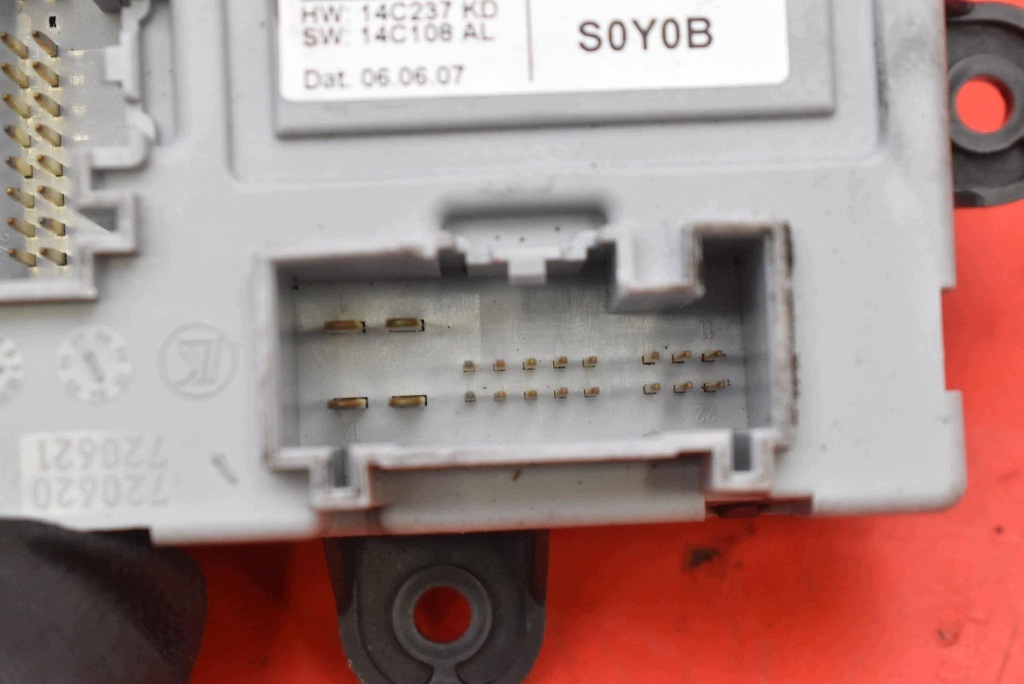 control unit module door right rear part 6G9T-14B533-KL LAND ROVER FREELANDER 2 II