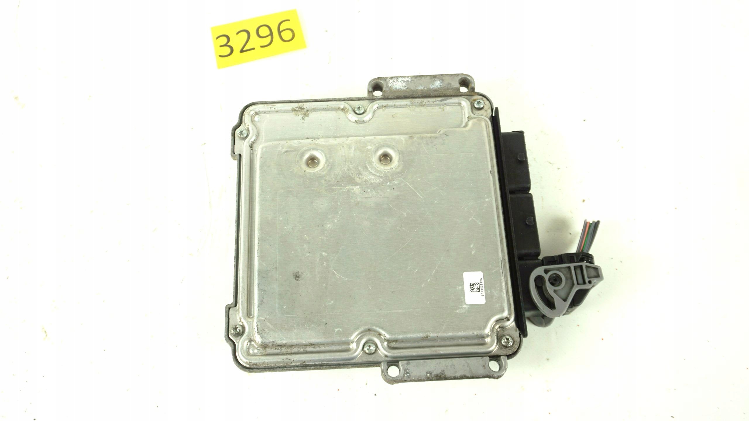 computer OPEL VIVARO RENAULT TRAFIC 2 II 2.0 DCI CDTI 0281012658 8200666516