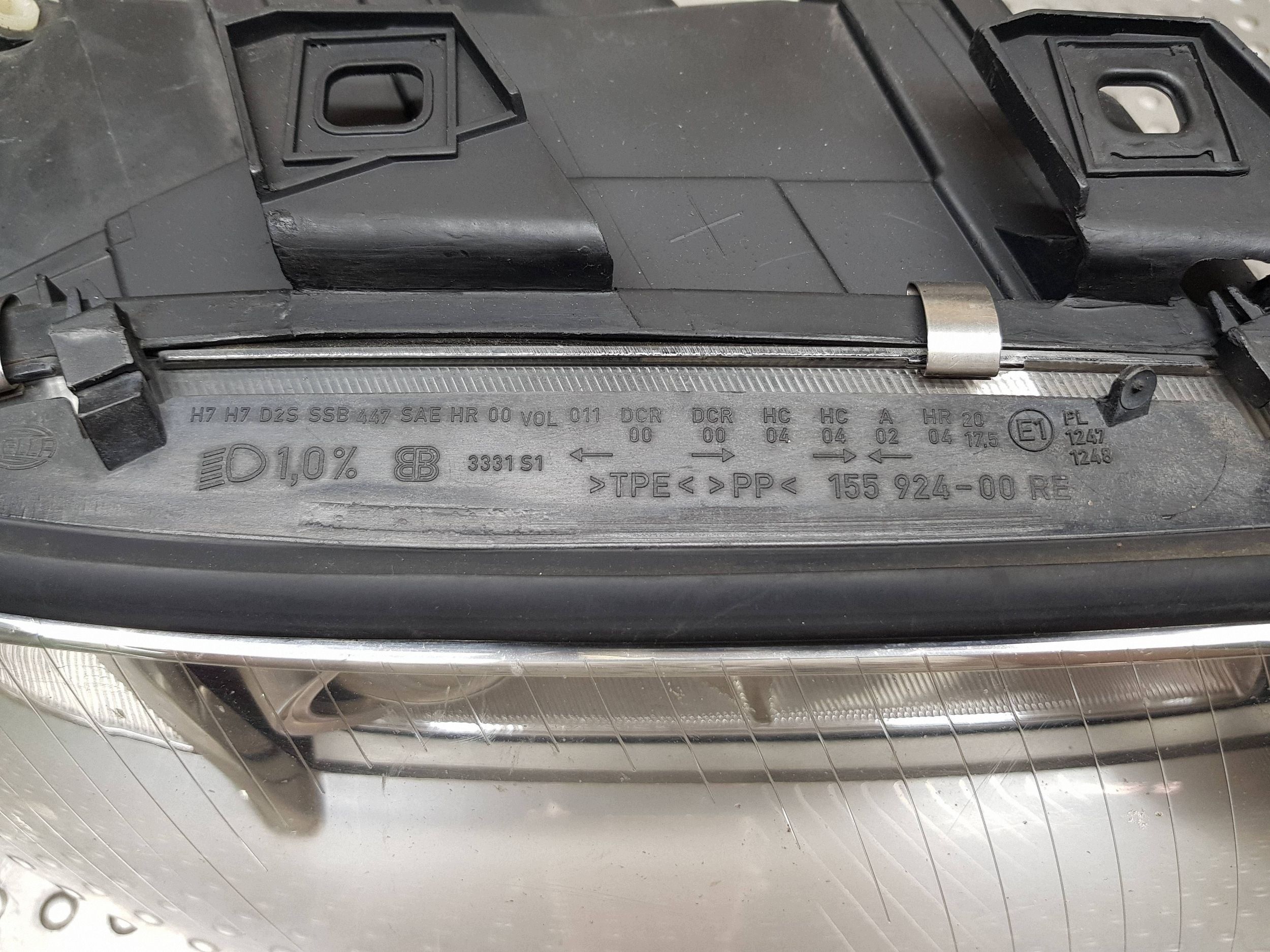 REFLEKTOR right front XENON 10 PIN AUDI A6 C5
