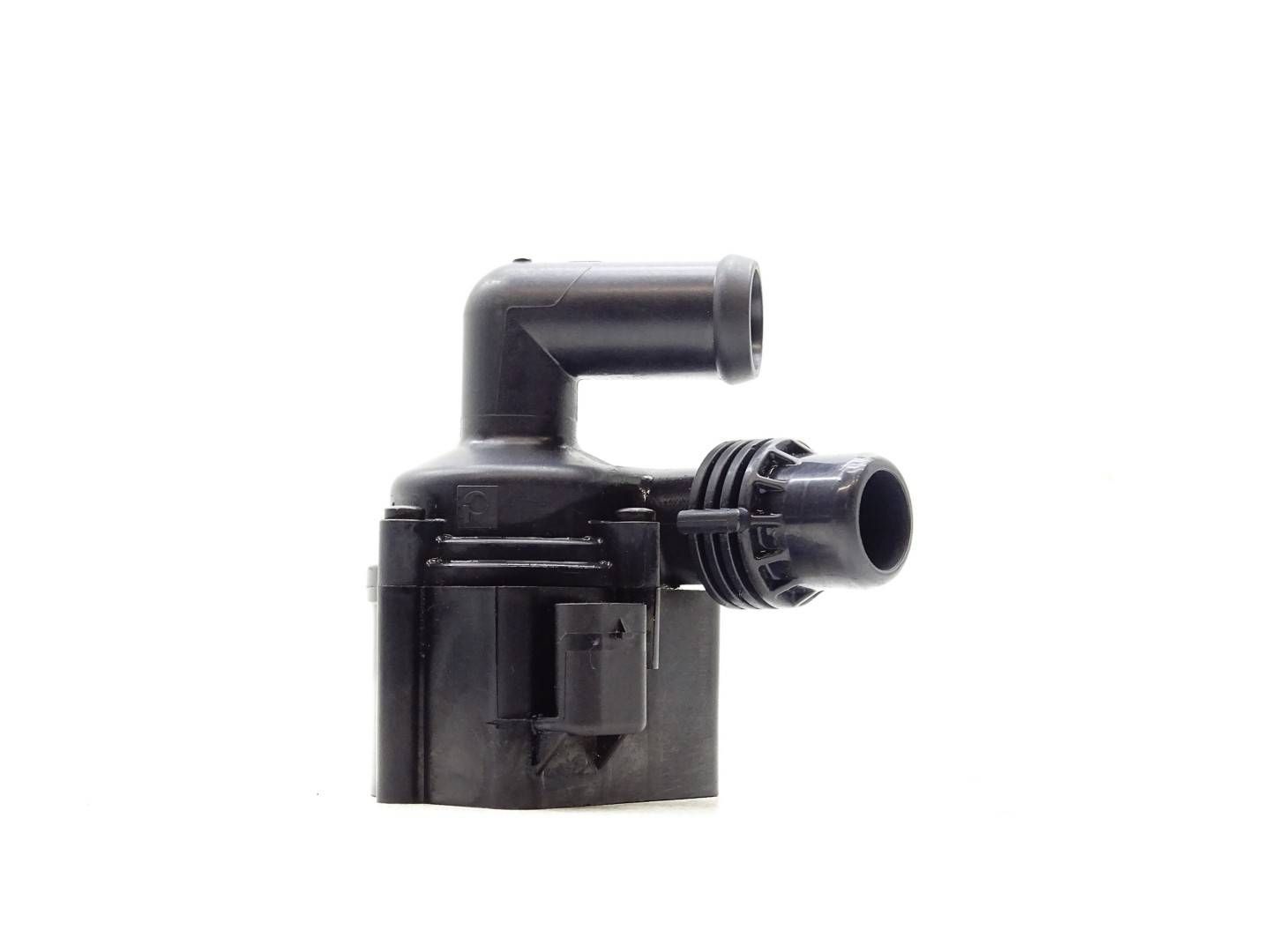 water pump VOLVO XC40 32325221