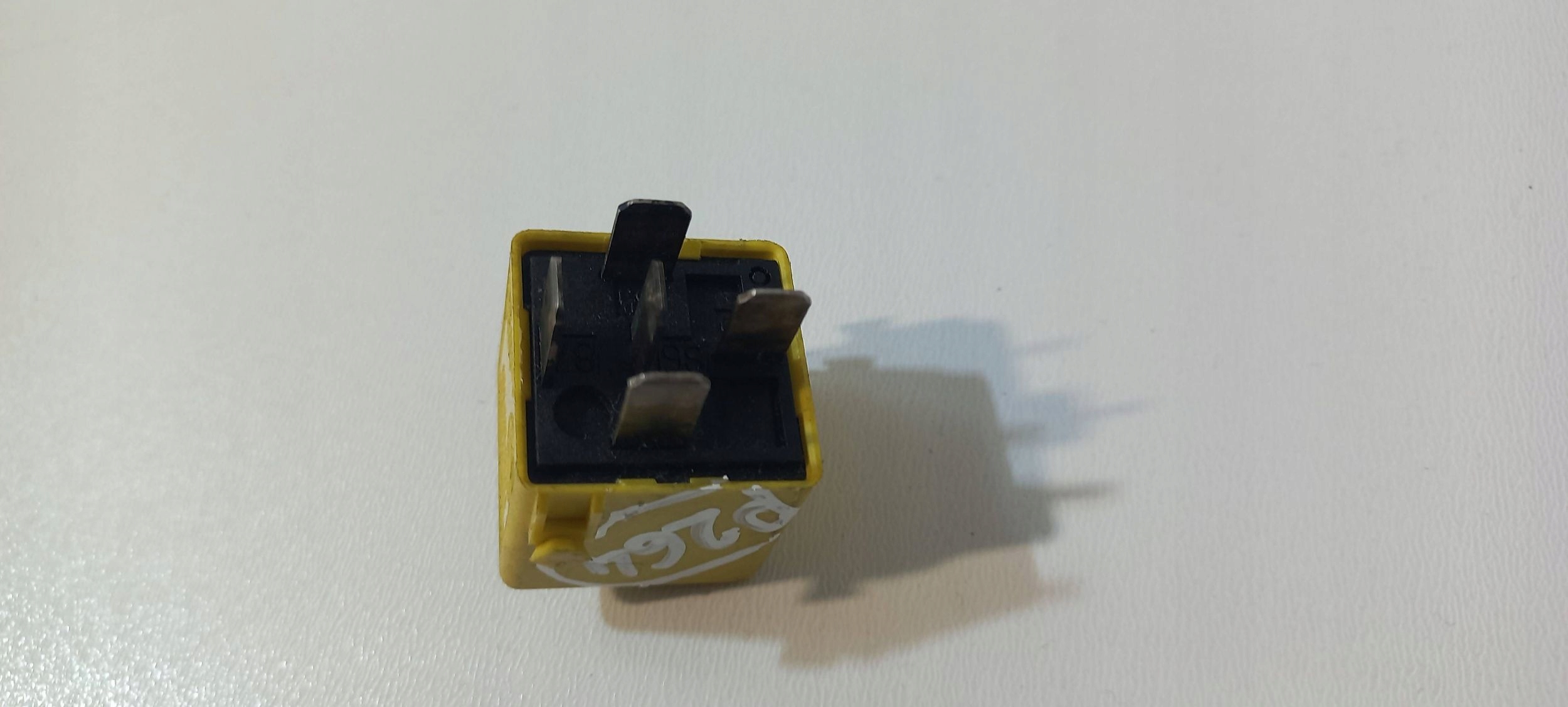 BMW 3 E36 E34 E46 E83 Relais Siemens 61361389105 (P264)
