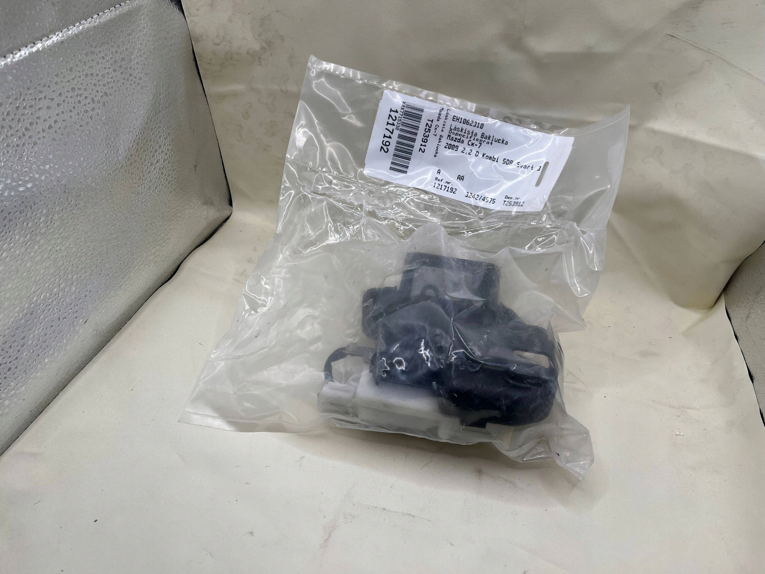 lock bonnet boot Mazda CX-7 facelift ER 2011 EH1062310A !J