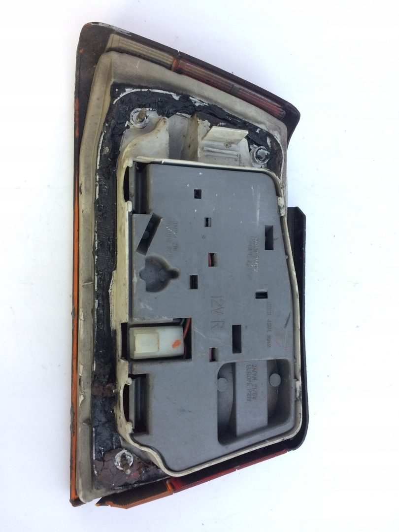 light rear NISSAN SUNNY right 4391 NISSAN
