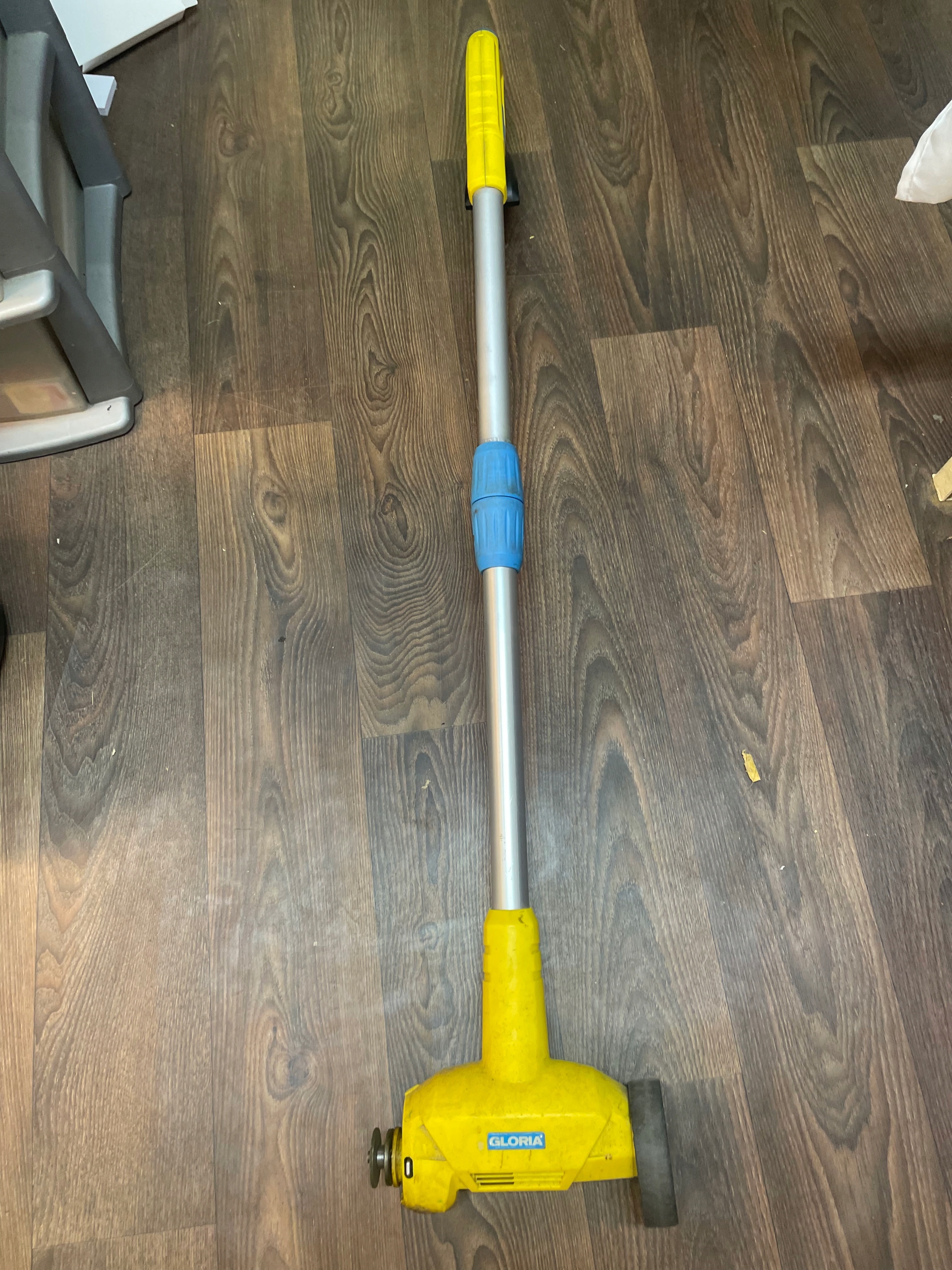 Szczotka elektryczna GLORIA WeedBrush 000289.0000 Marka Gloria