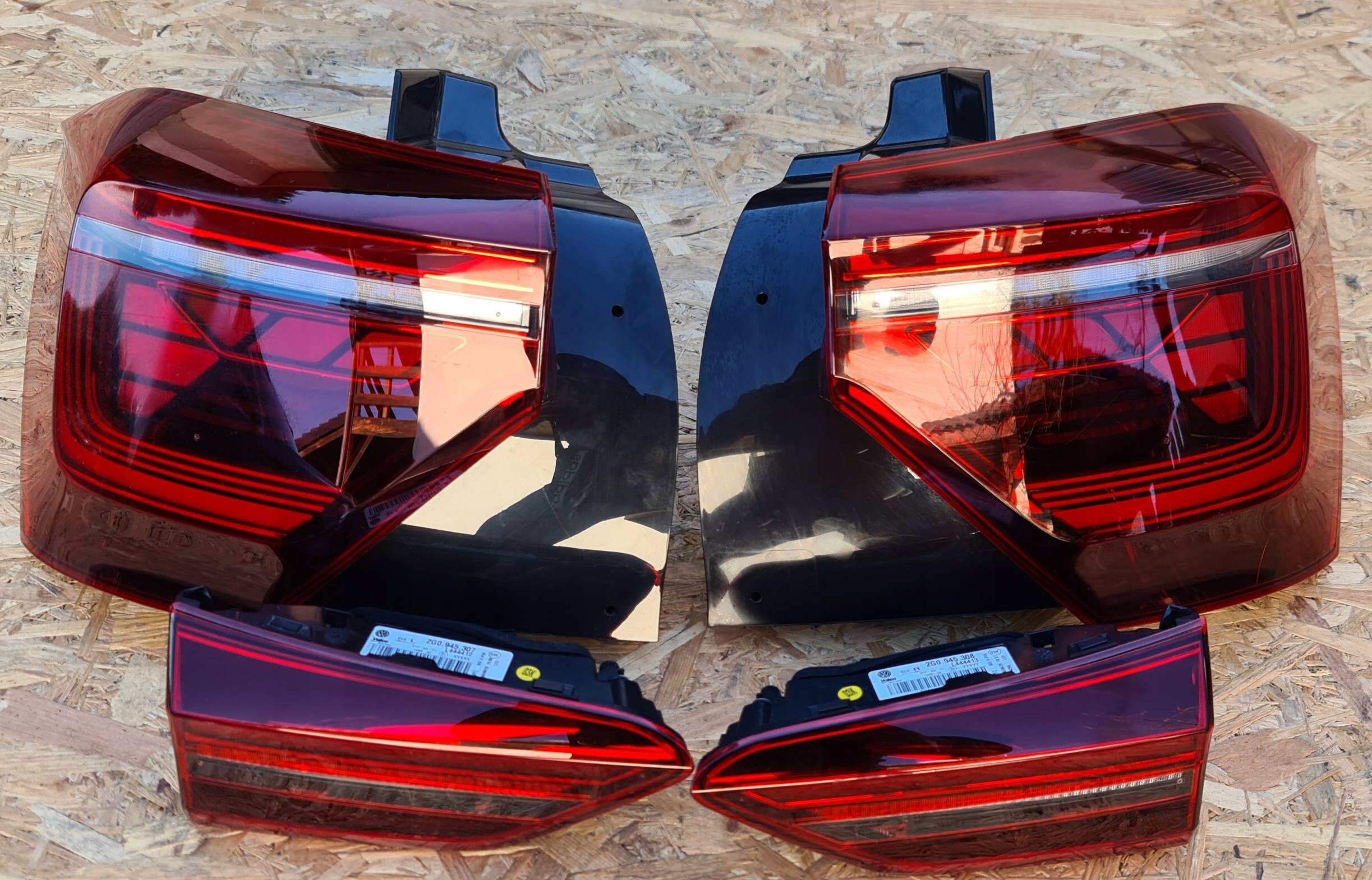 VW POLO LIFT LAMPA TYŁ PRAWA LEWA LED KOMPLET 2G0