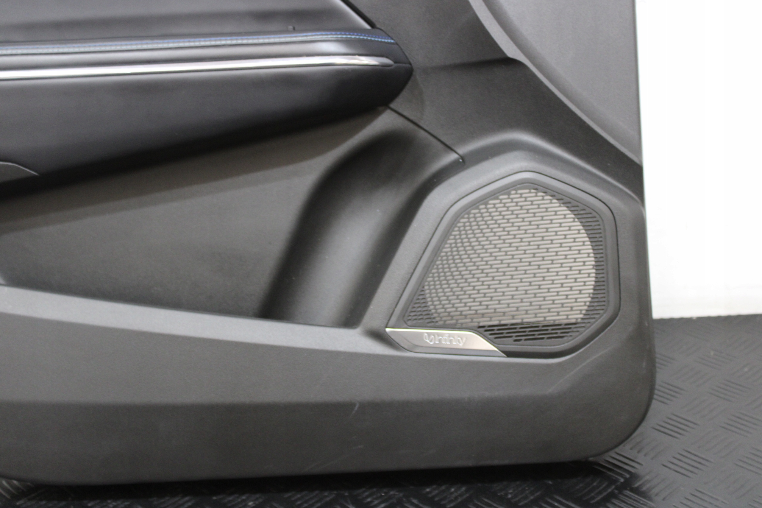 upholstery side door left front left LYNK&CO LYNK & CO 01 LIFT 2021