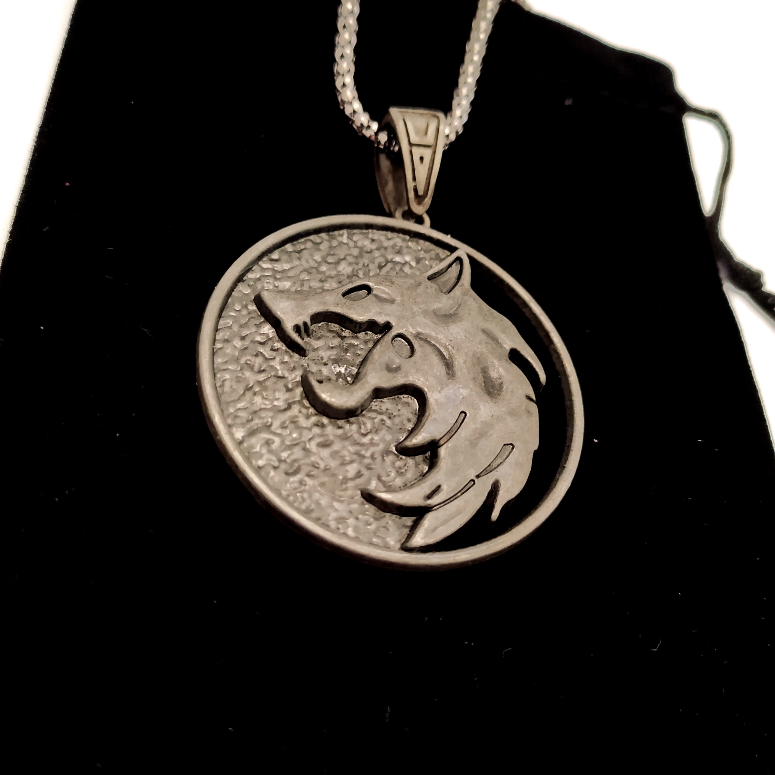 WIEDŹMIŃSKI MEDALION | NASZYJNIK WIEDŹMIN | 4.8/60 Tematyka, motyw Wiedźmin