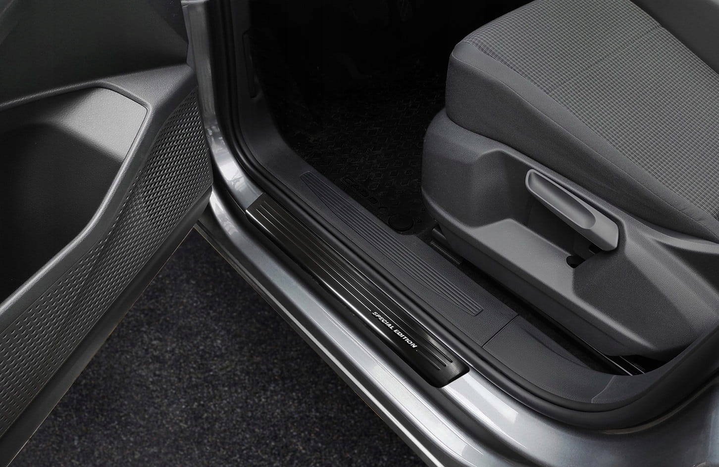 Listwy progowe Ford Connect III (transit / tourneo ) 2022 Producent Avisa