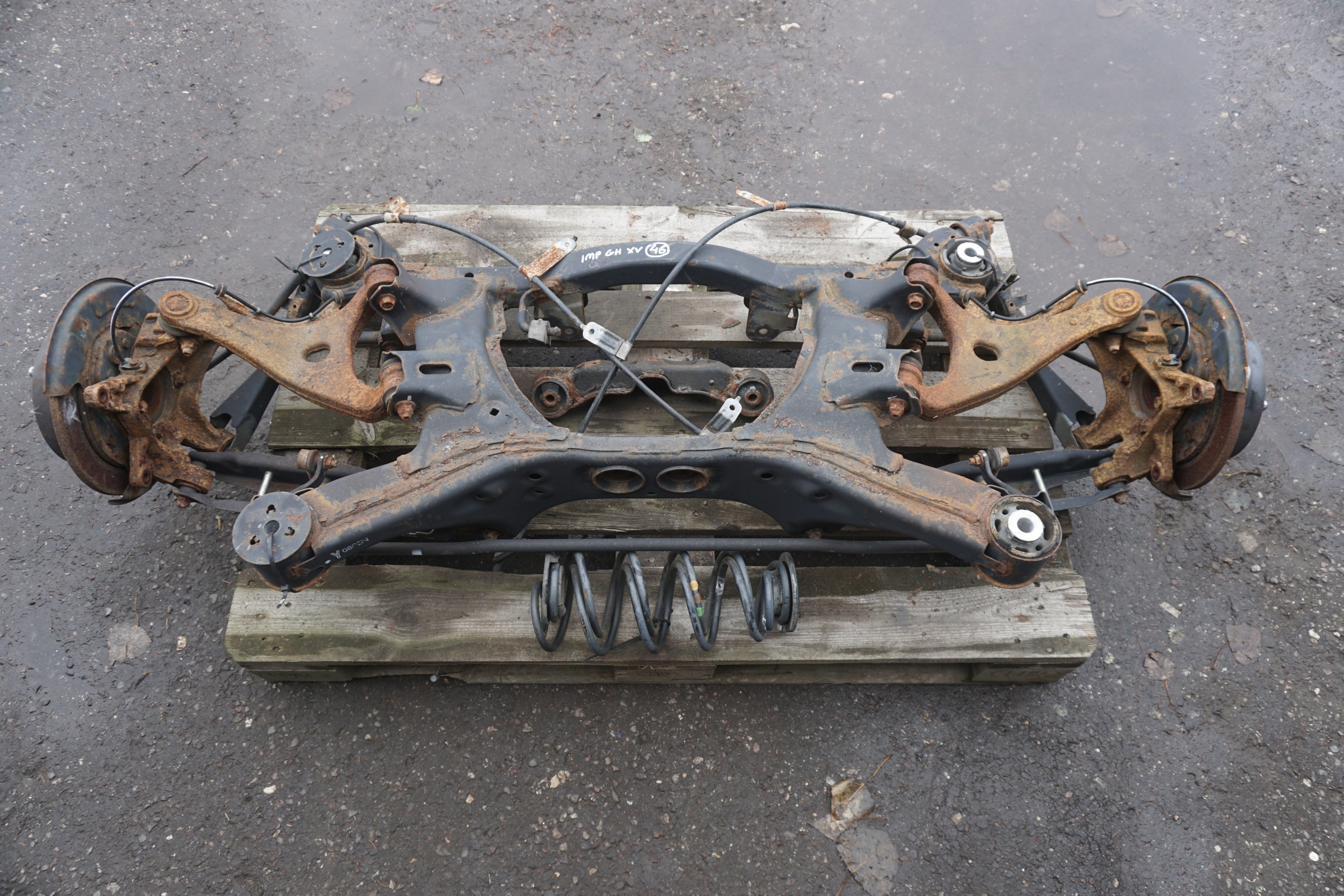 SUBARU IMPREZA III GH XV 07-11R TYLNA BELKA ZAWIESZENIA ZWROTNICA WAHACZ