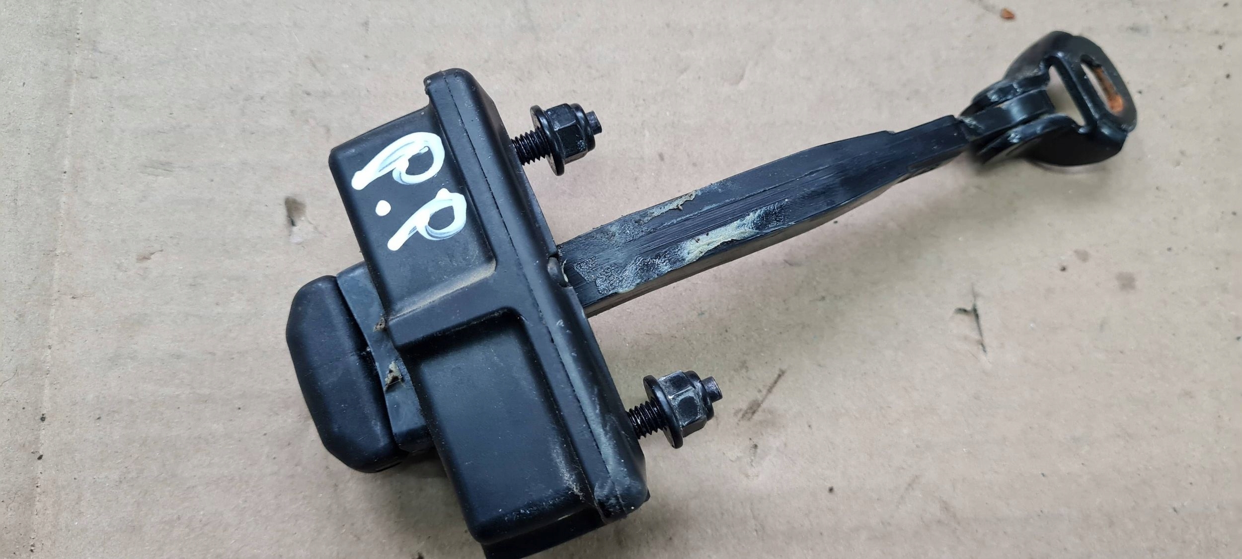 Maserati Quattroporte VI limiter door front front
