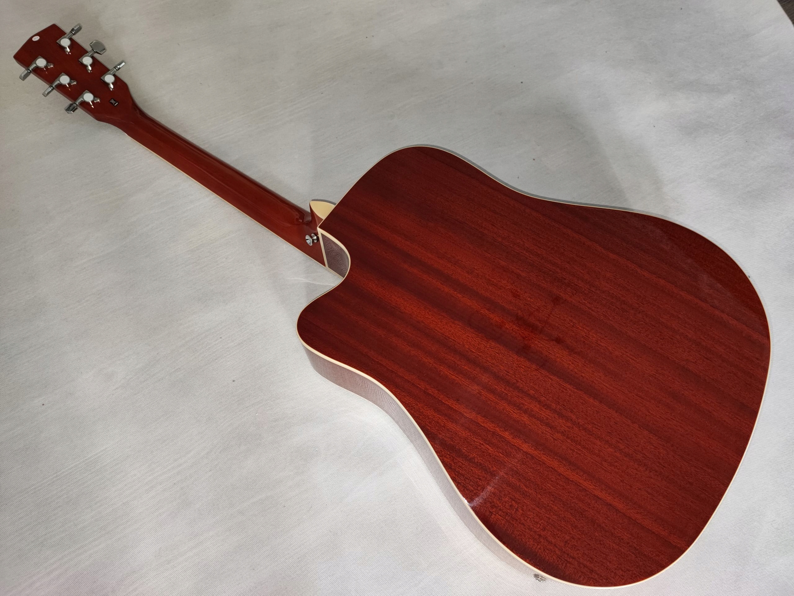 HARLEY BENTON D-120CE NT NOWA GITARA ELEKTROAKUSTYCZNA USTAWIONA LUTNICZO Model D-120CE NT