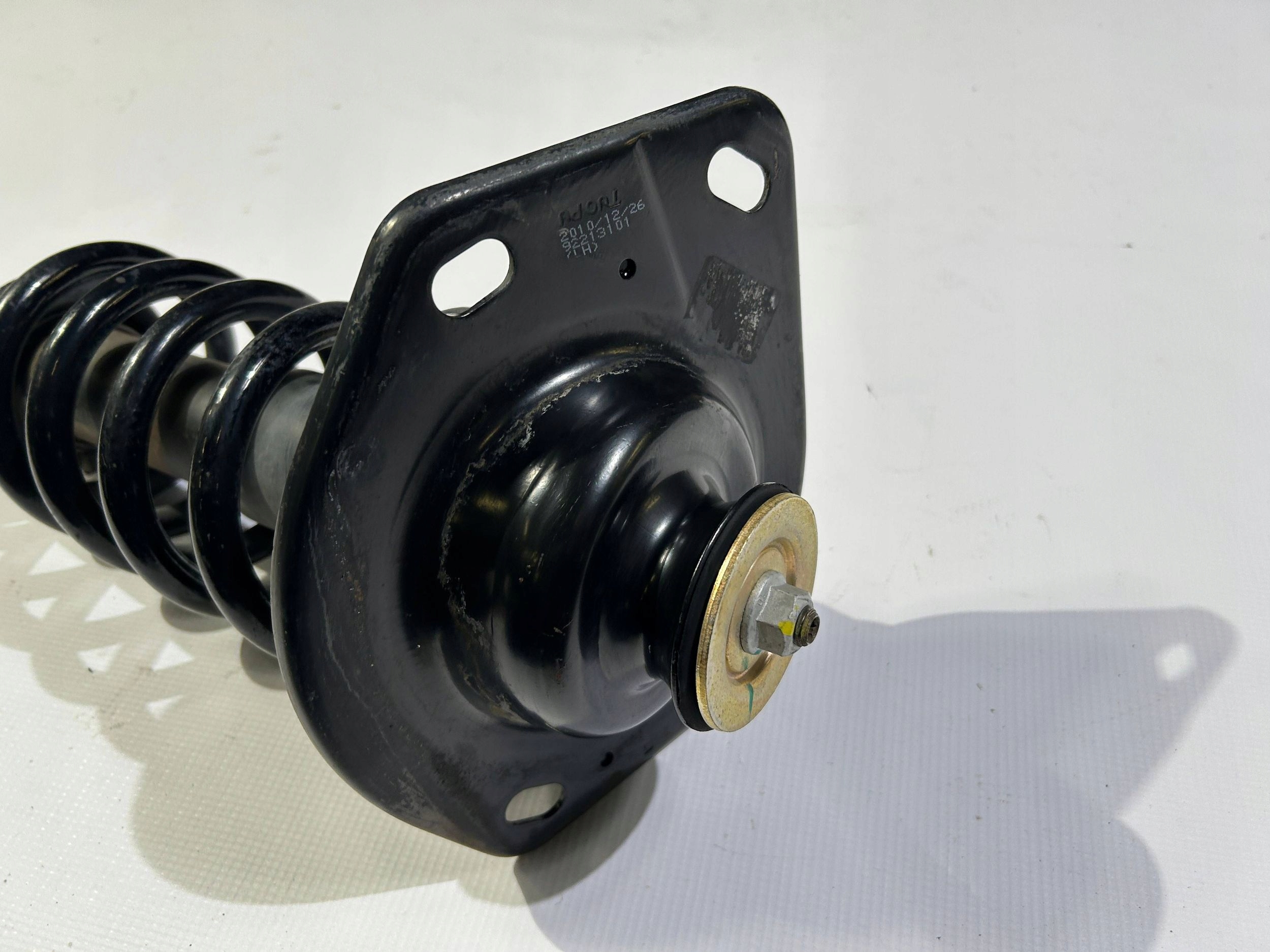 shock absorber left spring left rear part rear Chevrolet Camaro SS 2009-2015