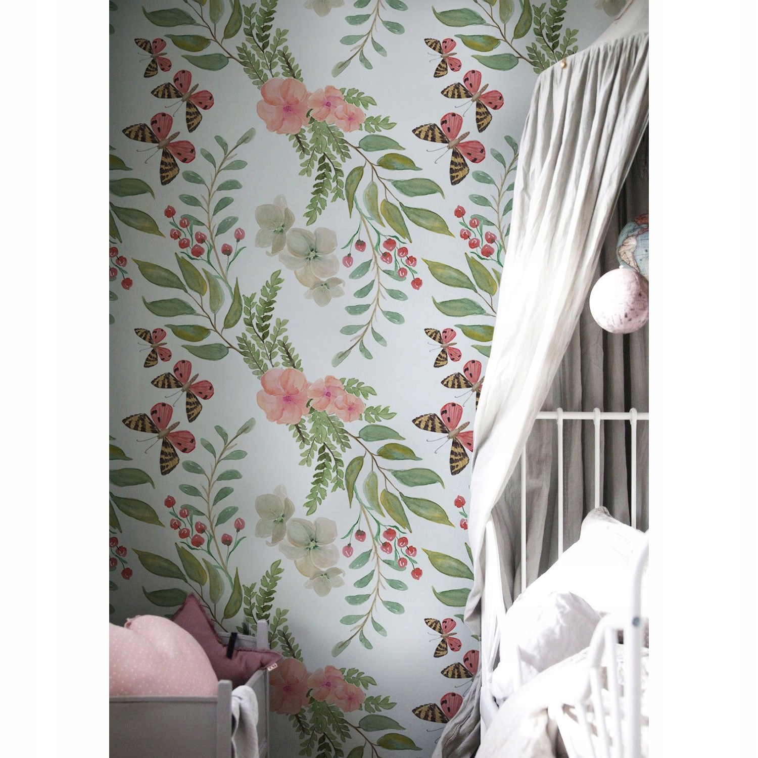 

Fototapeta na flizelinie Kwiaty z motylami 104x70