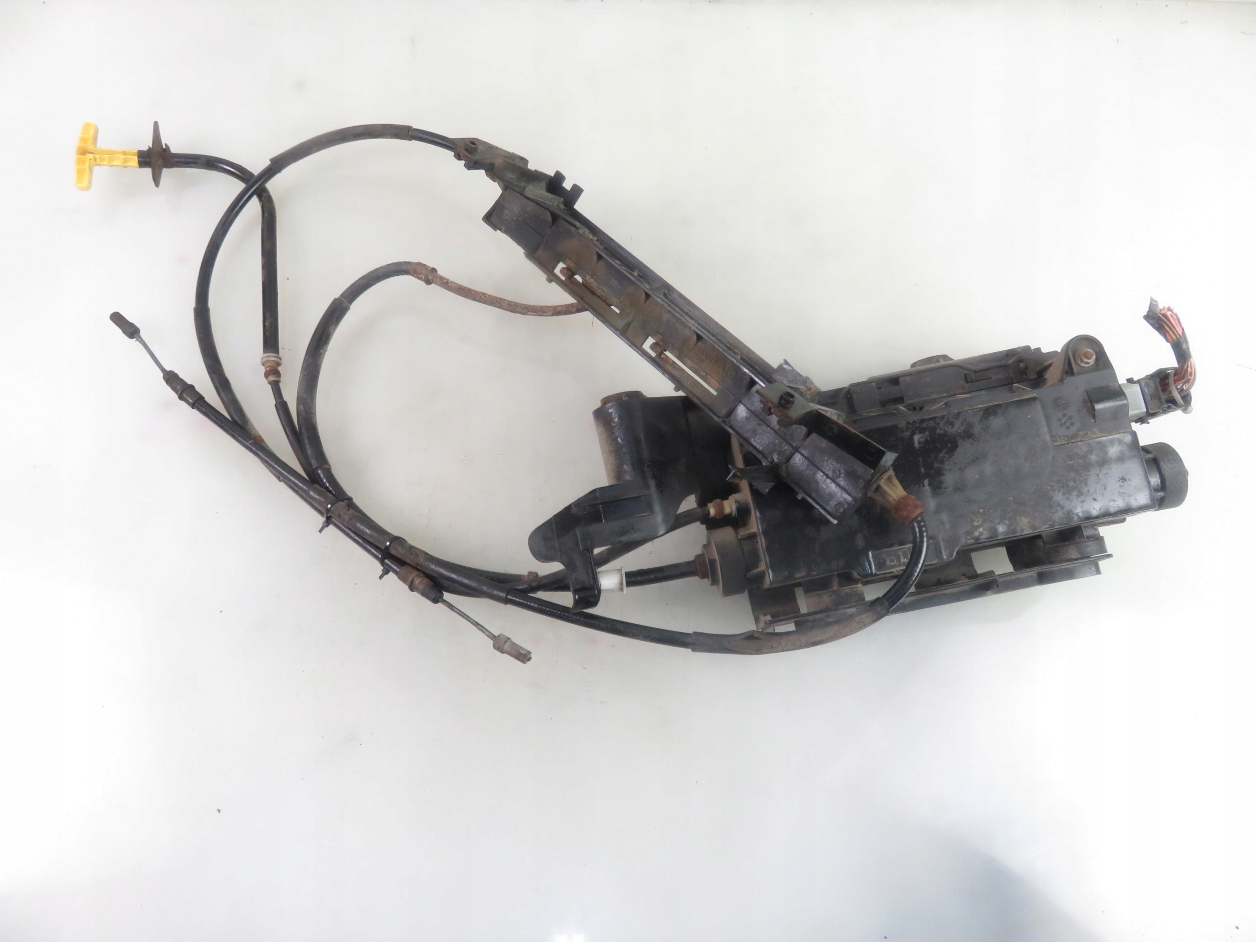 HAMULEC ELEKTRYCZNY RENAULT SCENIC II 8200343471 Producent części Renault OE