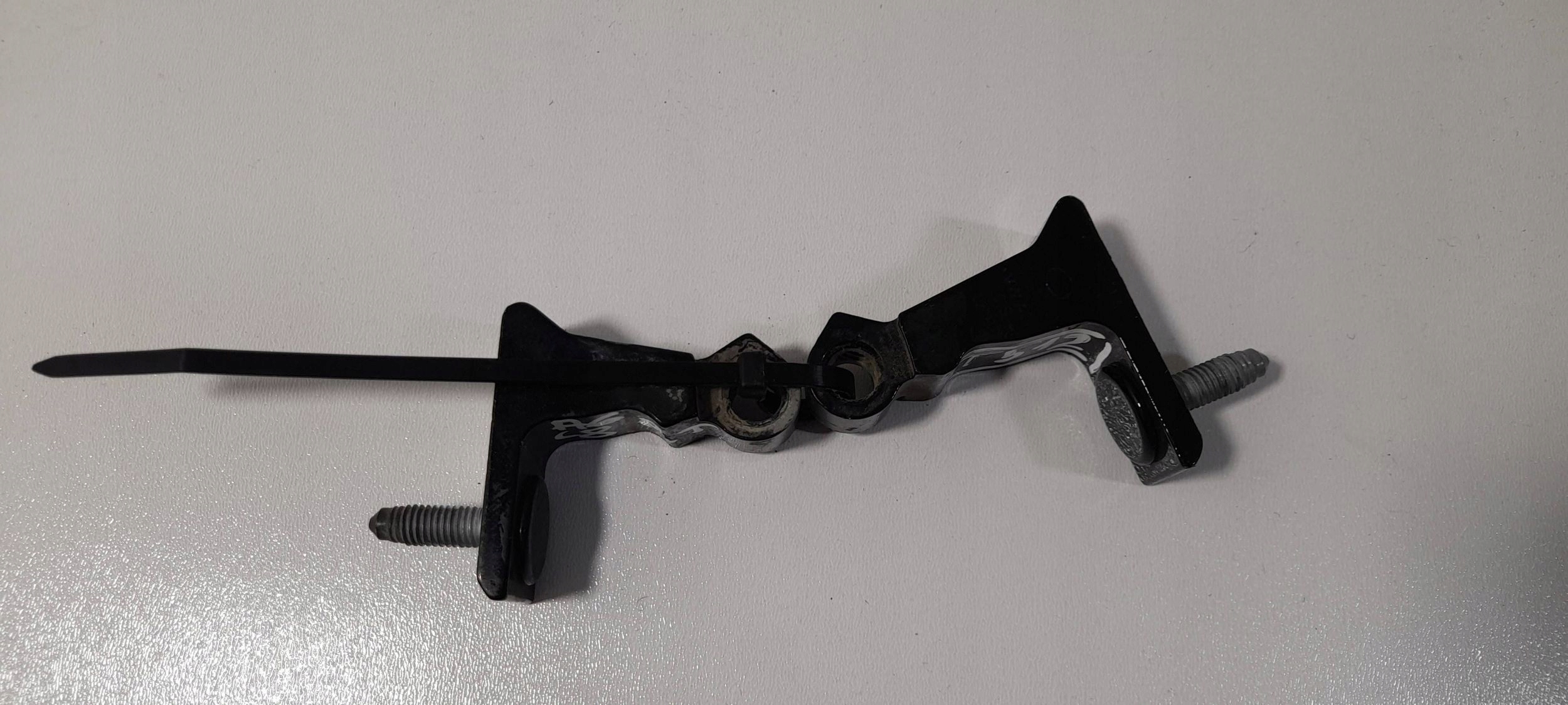 Audi A6 S6 C8 4K hinges door rear. right 4K0833401A (T512)