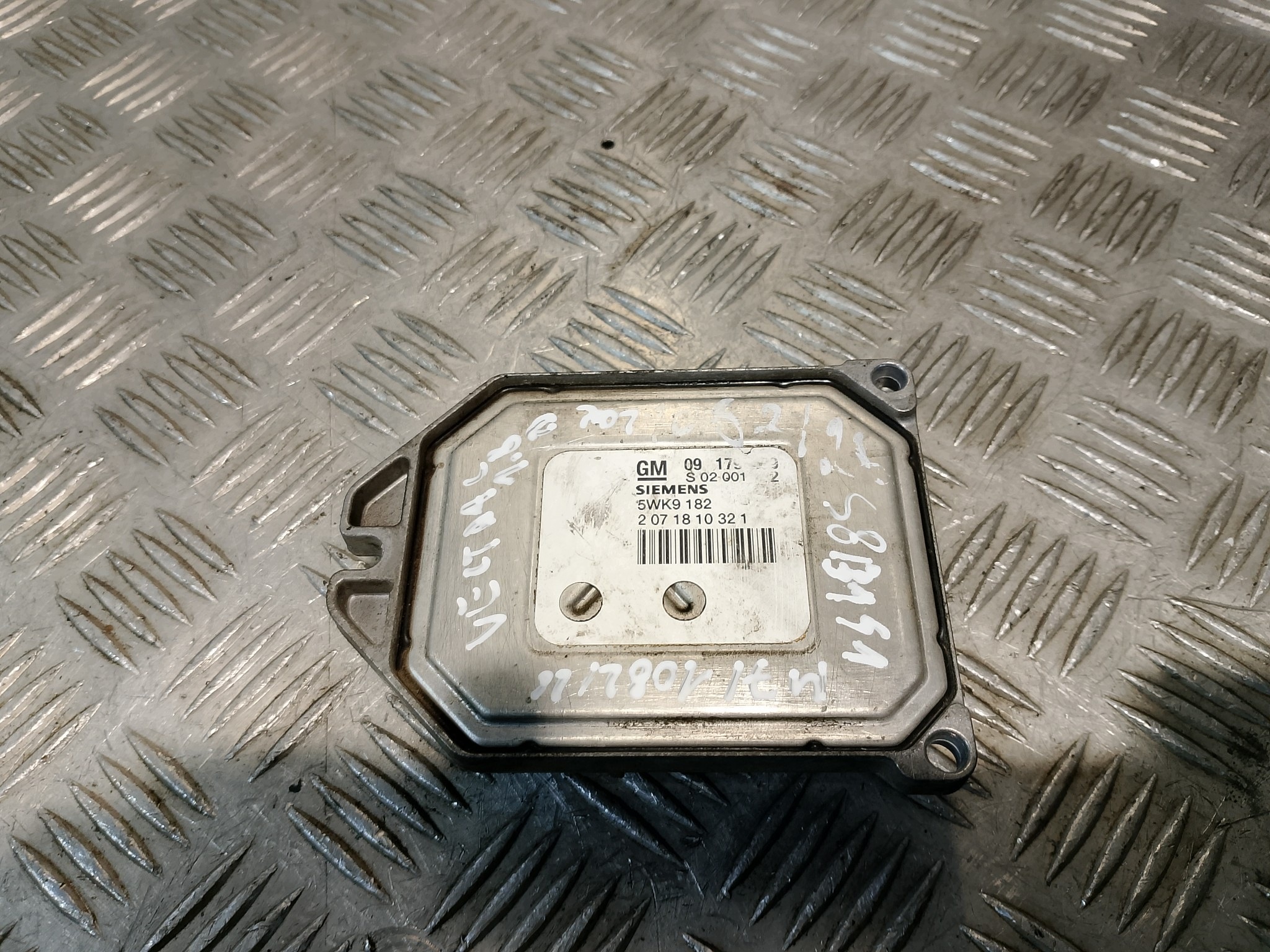 unité de commande électronique uce moteur OPEL VECTRA C 1.8 B 5WK9182