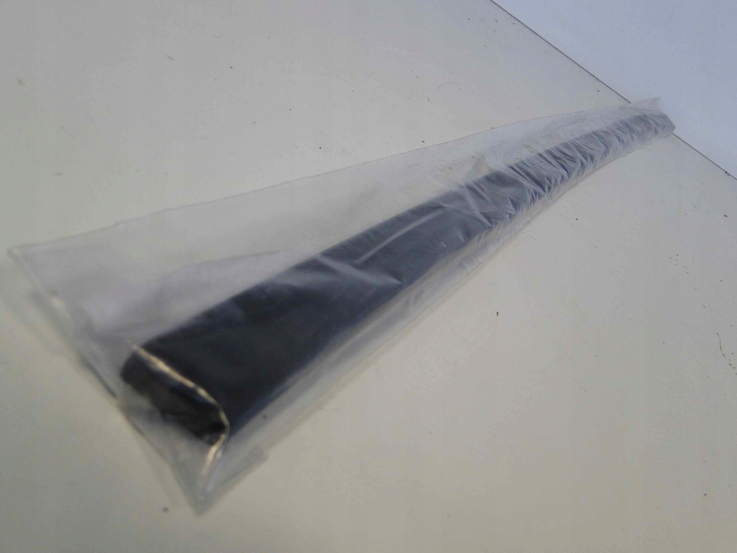 MERCEDES A KLASA W176 176 USZCZELKA Z PRZODU MASKI Numer katalogowy części A2468870098