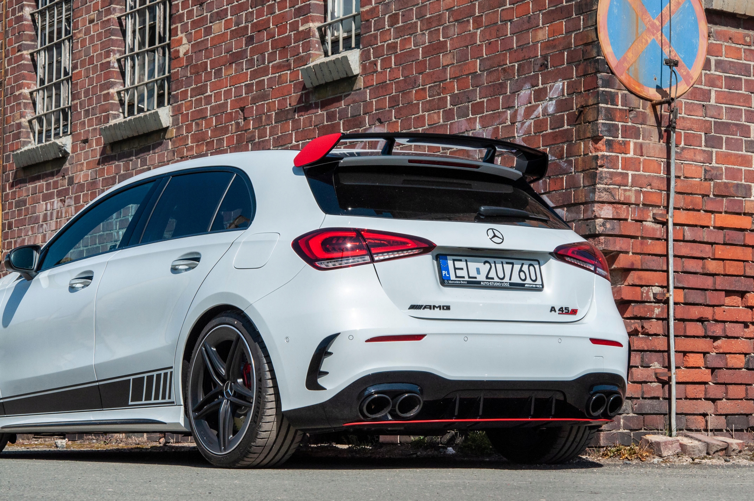 E028d23e42949b81483f565e2b0d