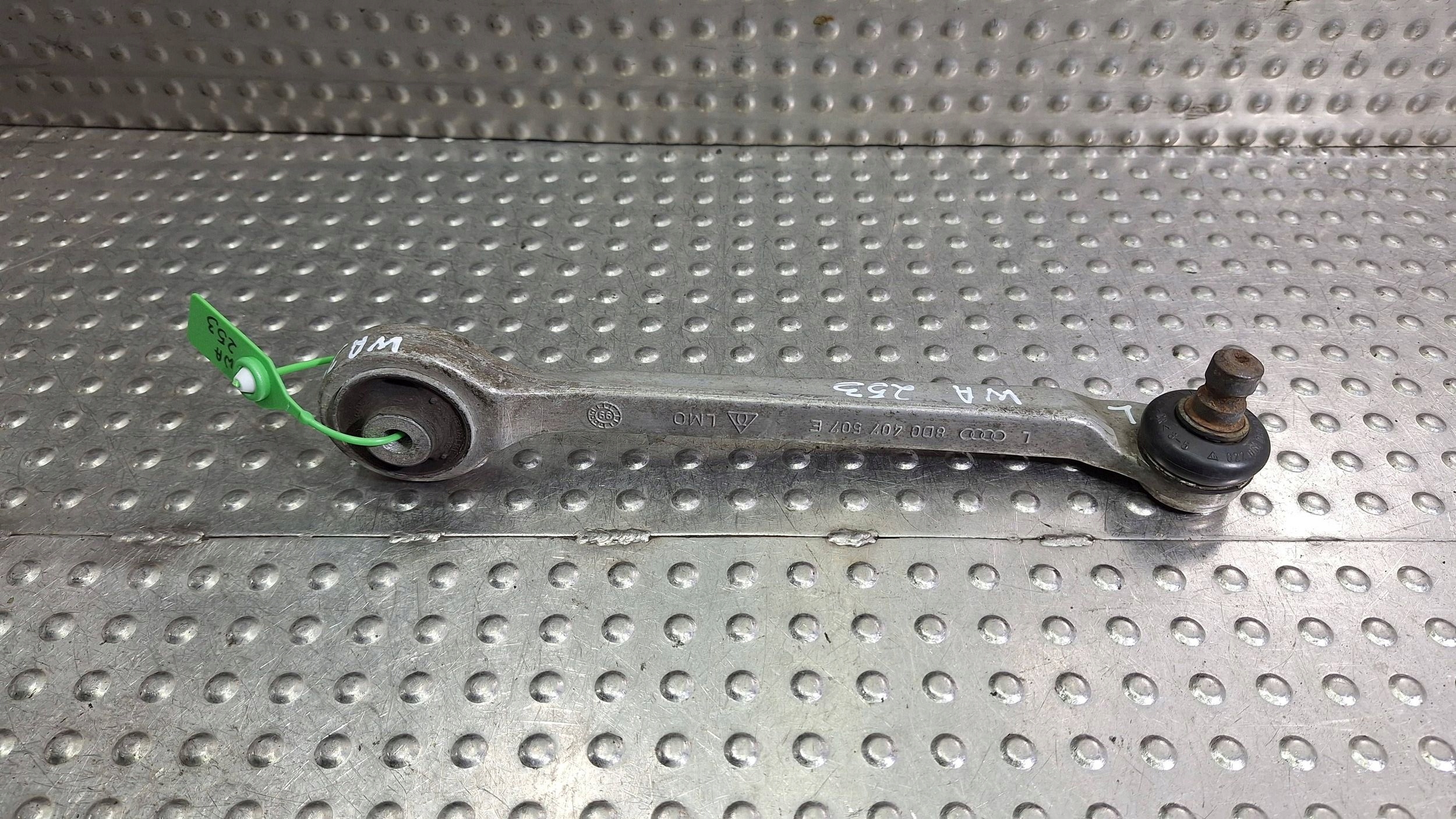 arm left front upper OE 8D0407507E AUDI A4 B6 A6 C5 PASSAT B5 SUPERB and