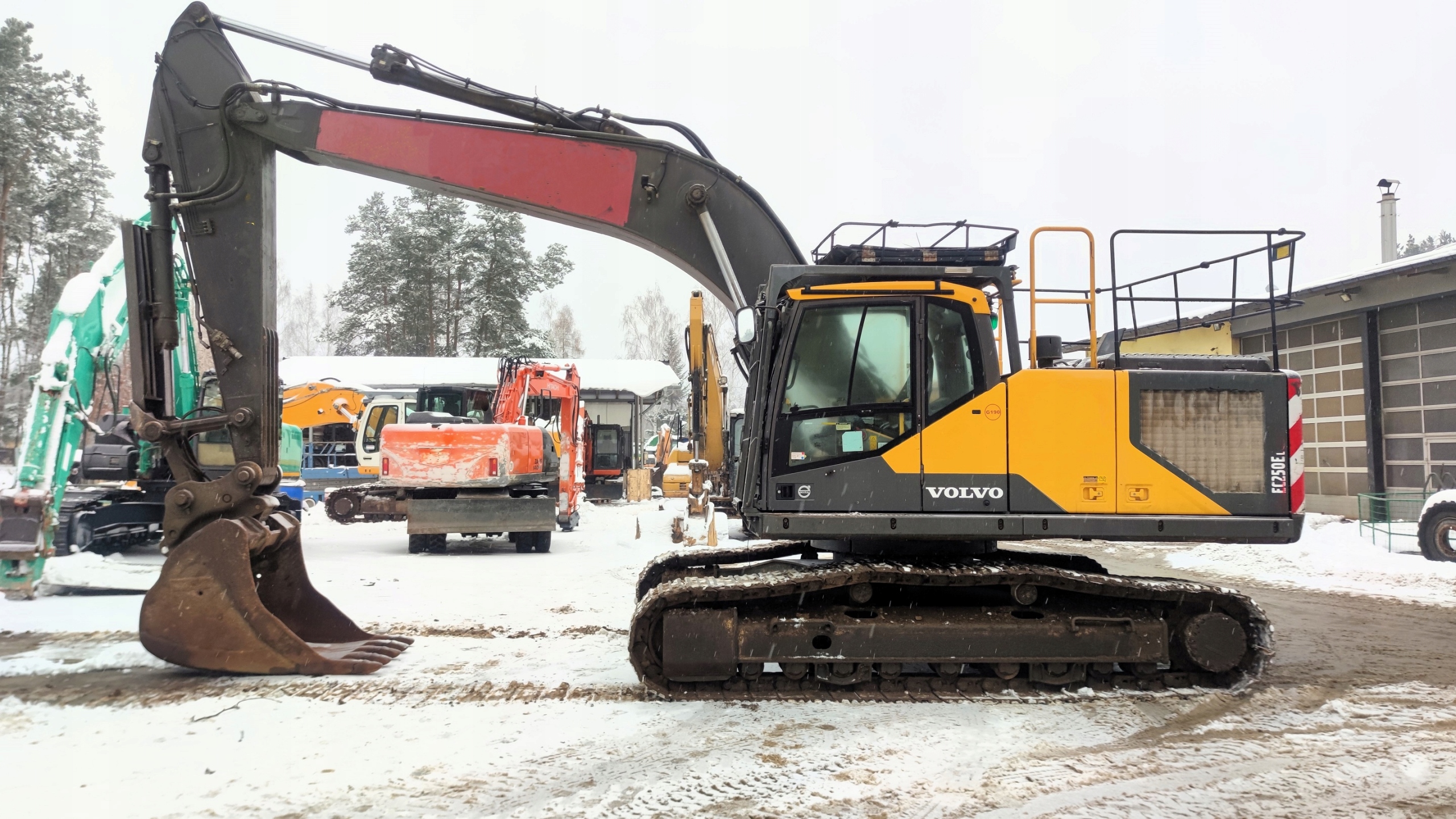 Volvo EC 250 EL * 2014r. * 30t * 11 264 mtg * EC250 EL