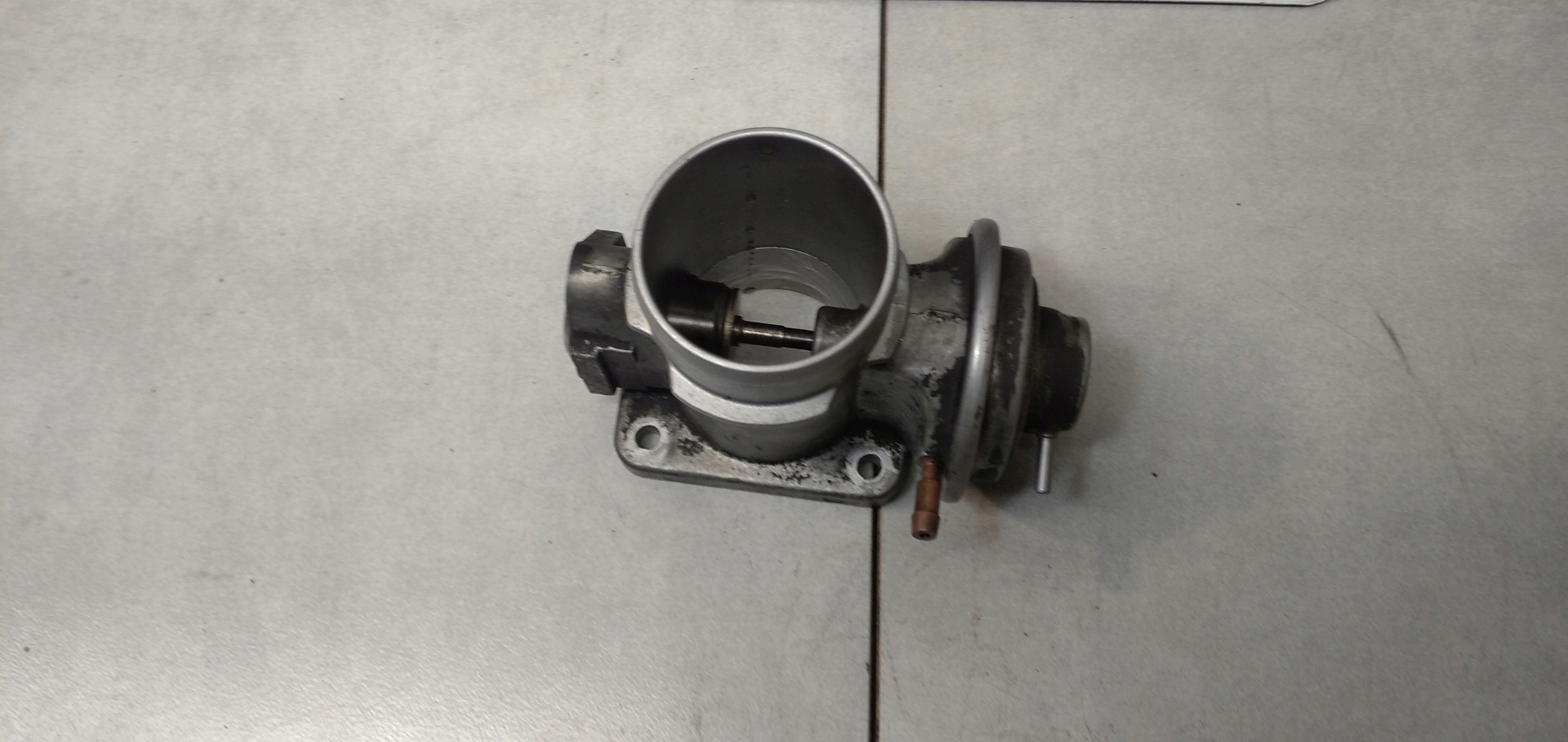 Vanne EGR BMW 3 E36 318 TDS 2248139