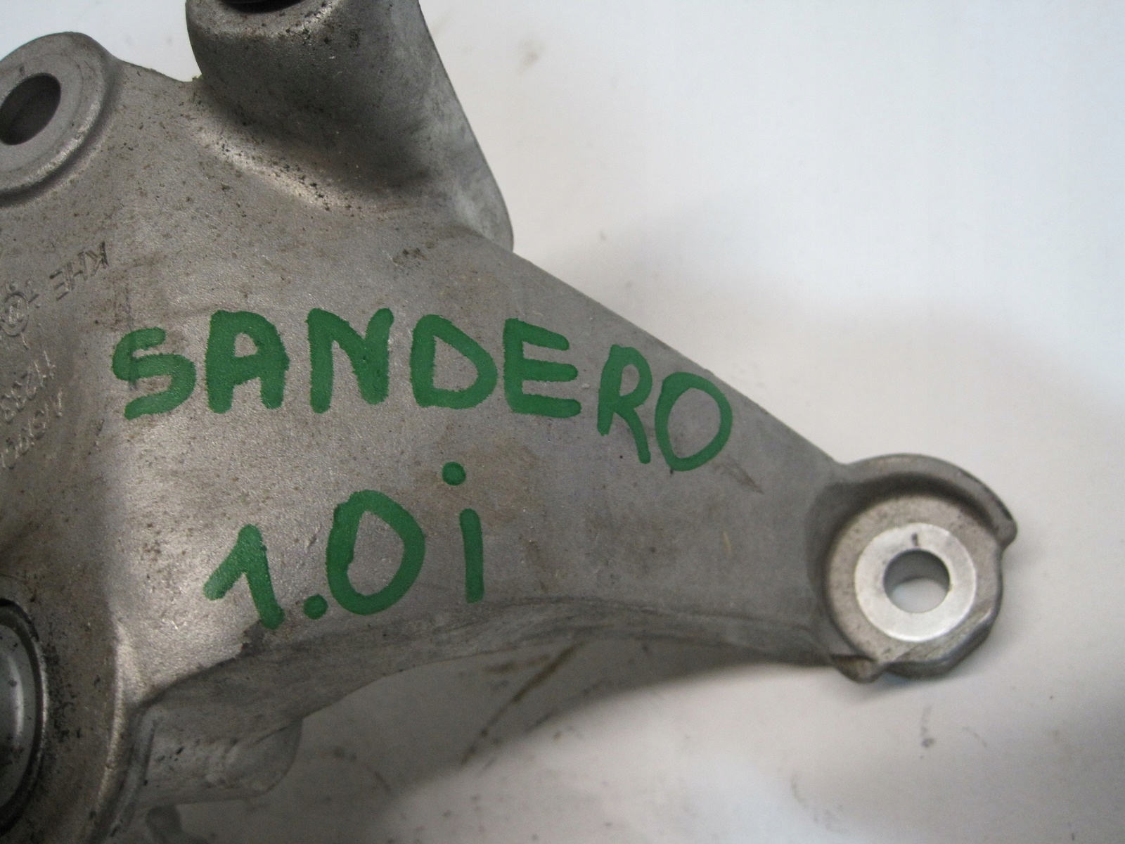 SUPPORTO DACIA SANDERO 1,0I 112338883R
