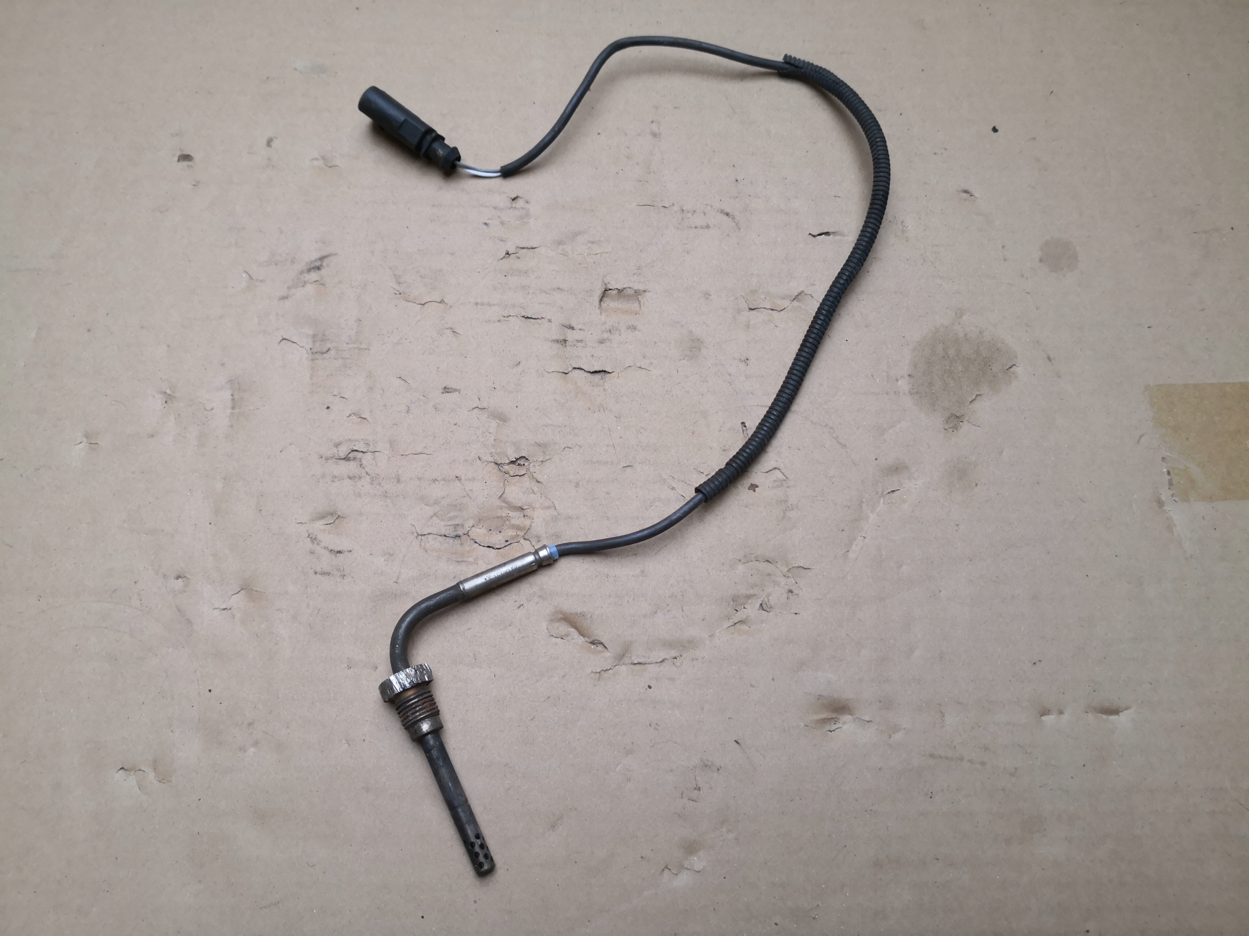 Sensor TEMPERATURY Gase AUDI 038906088D