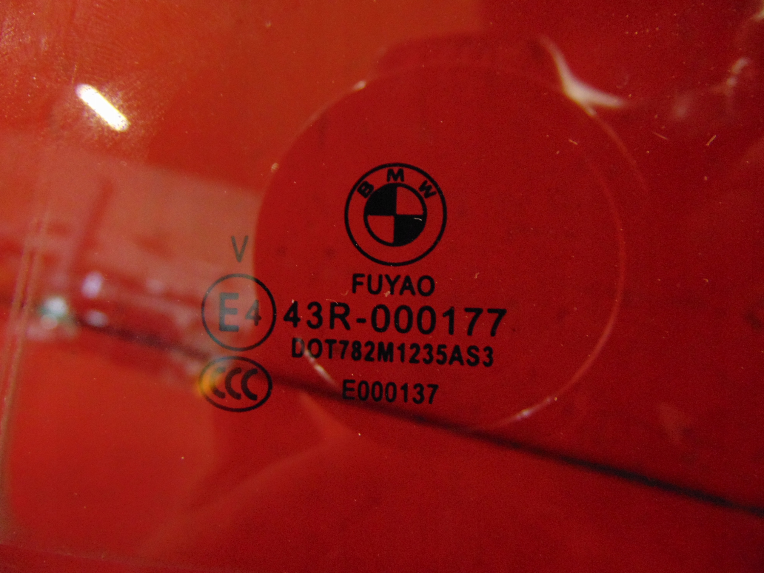 BMW 2 F46 window door left rear part rear AS3