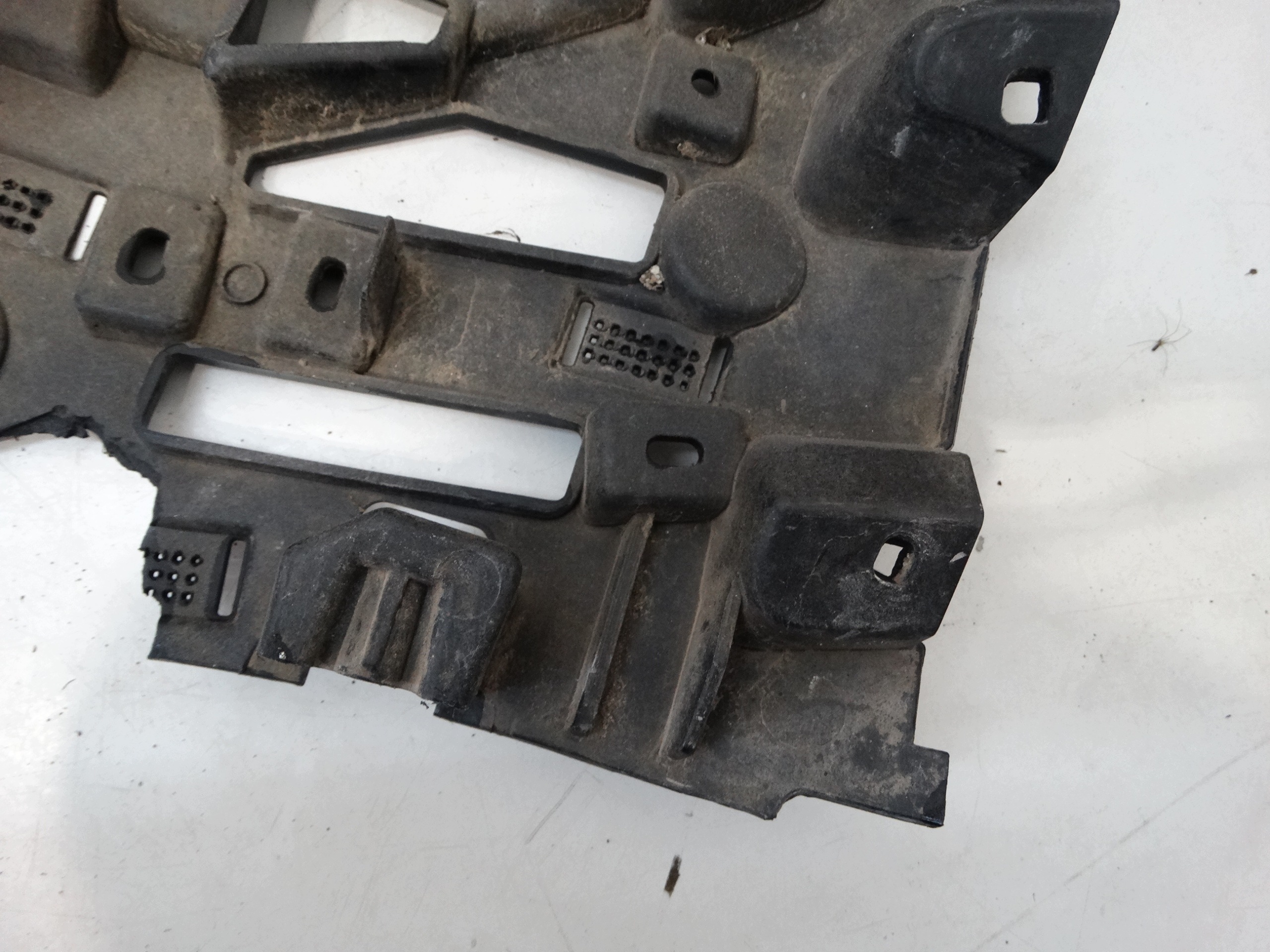 bumper bracket left front PEUGEOT 308 III 5008 II 9837858080