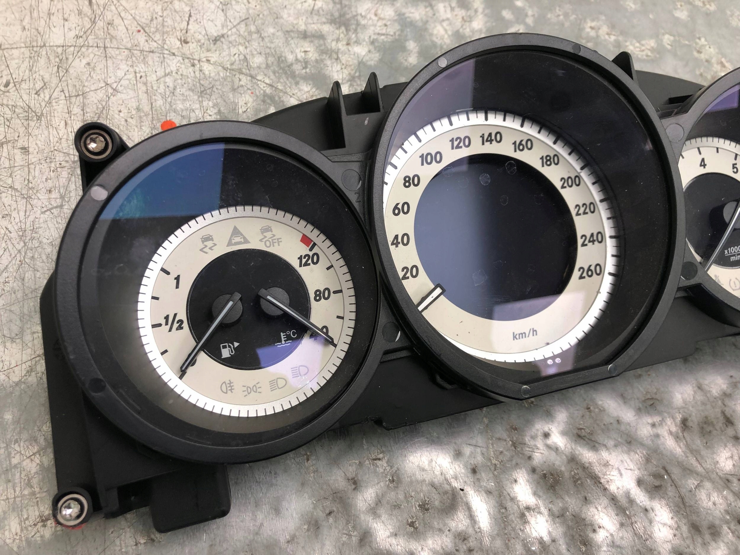 dials dials MERCEDES CLS C218 W218 A2189001707