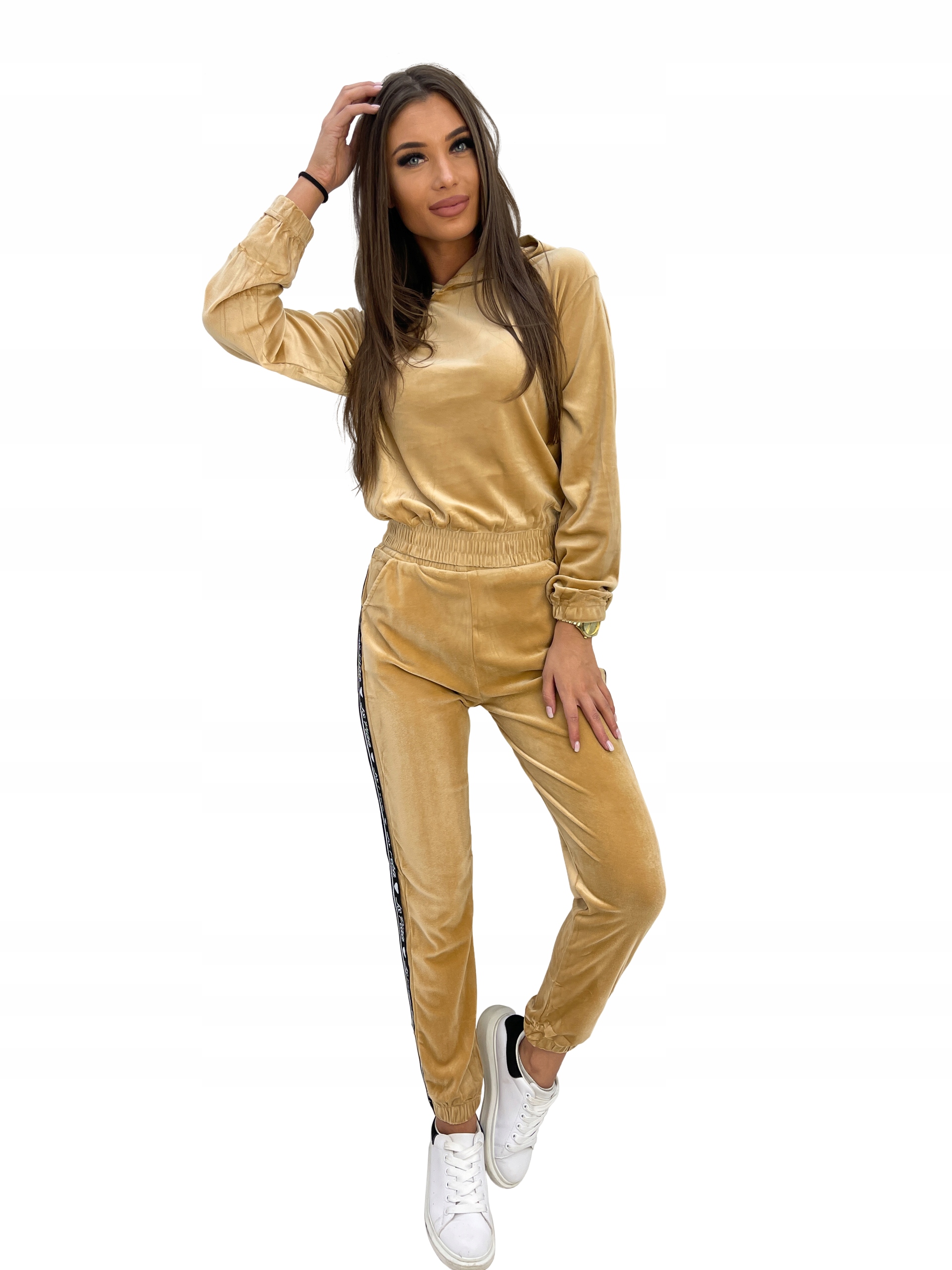 WE324 r. L/XL WELUROWY MODNY KOMPLET DRESOWY