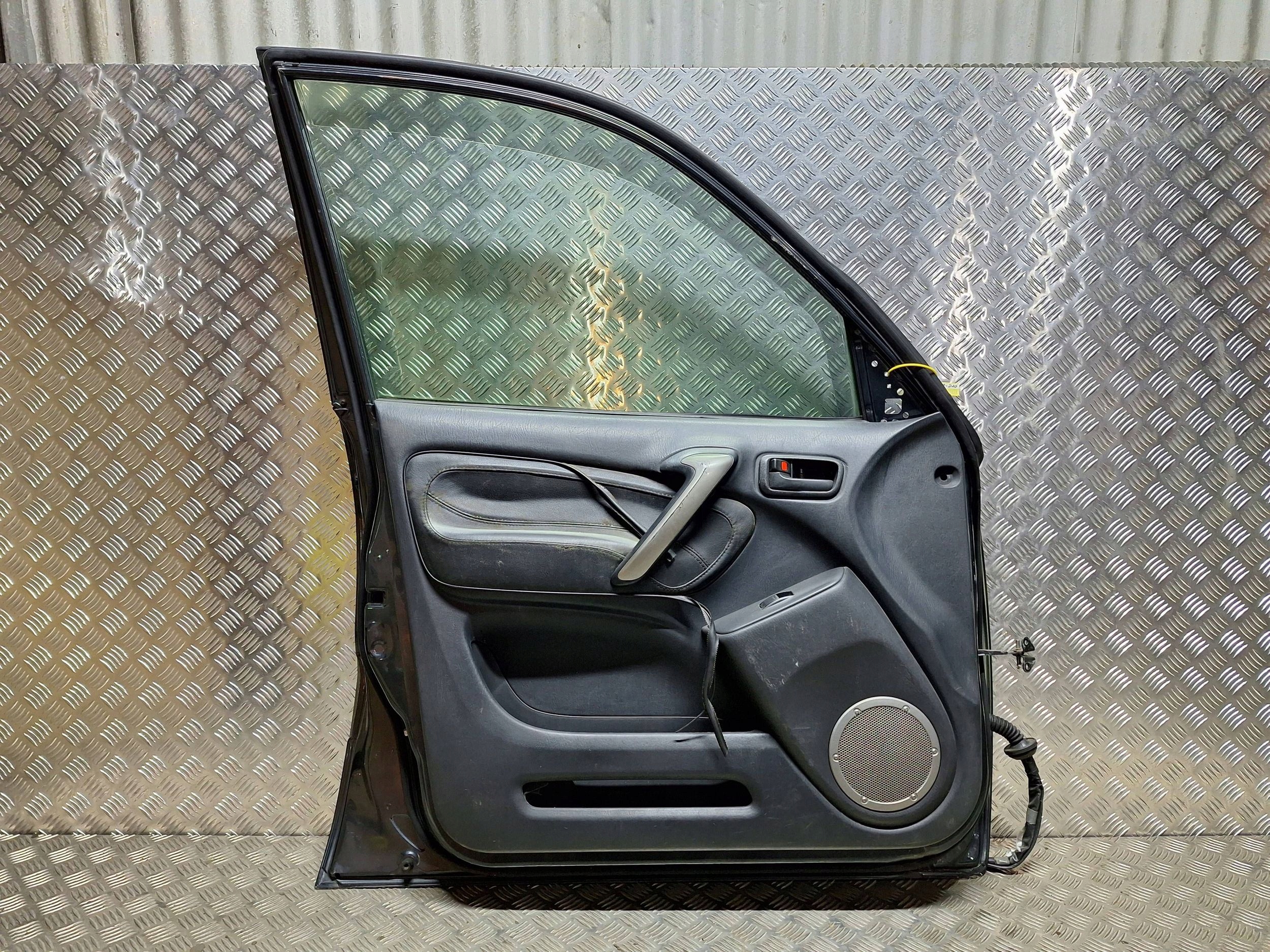 door left front TOYOTA RAV4 II 01-06 complete