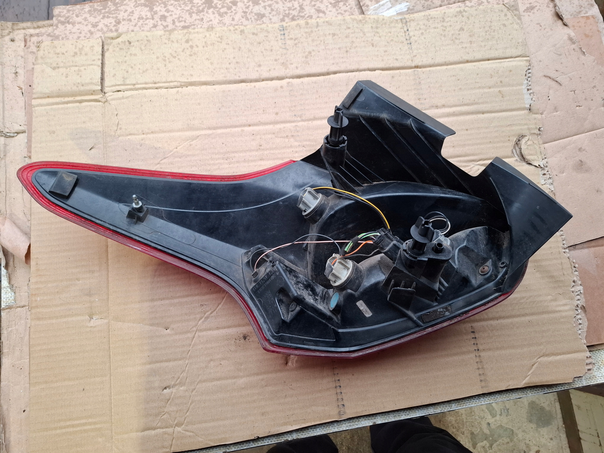 Ford Focus MK3 light rear part right LIFT HB f1eb13404b/c