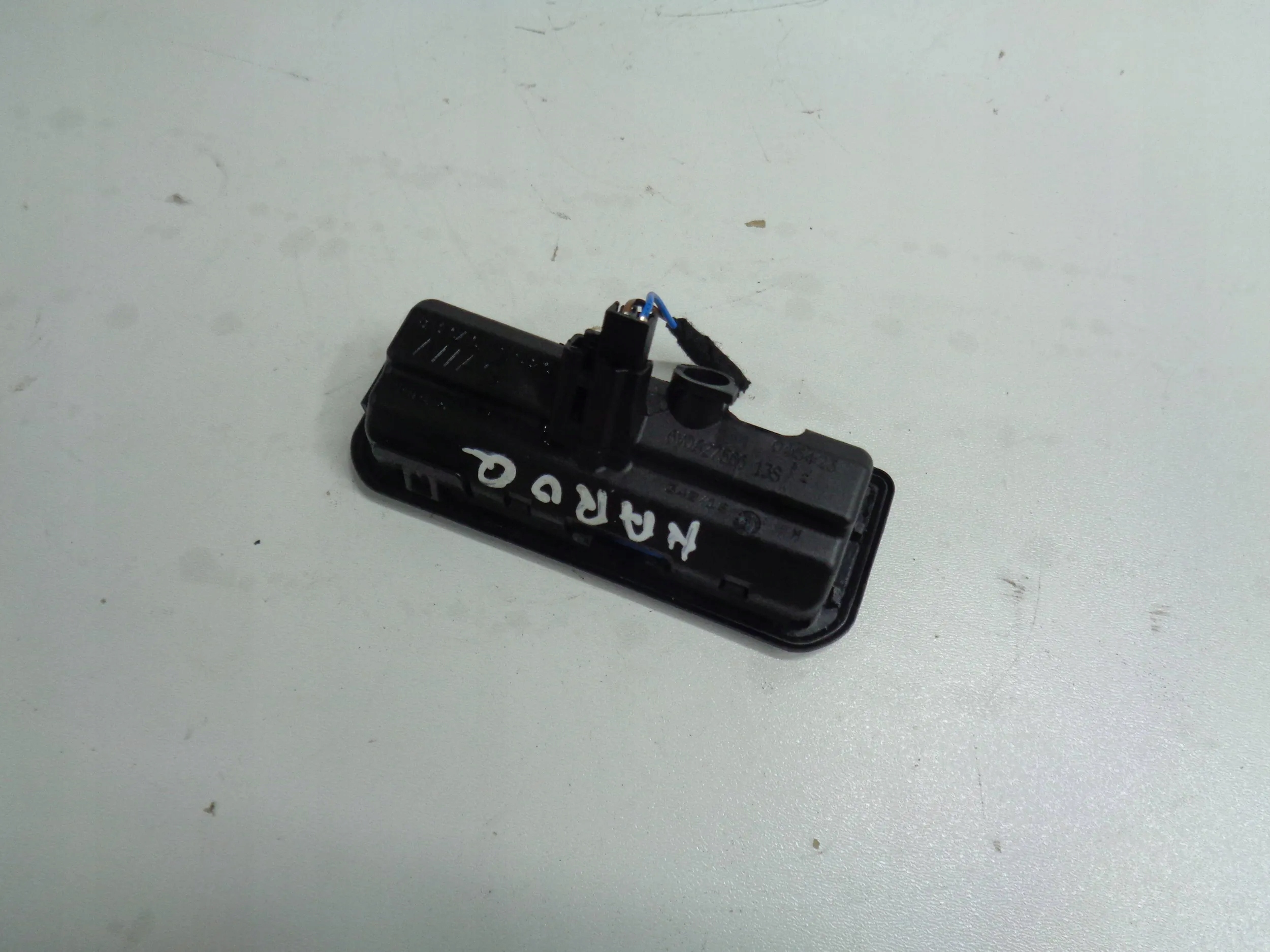 SKODA KAROQ handle bonnet boot MIKROSTYK 18r