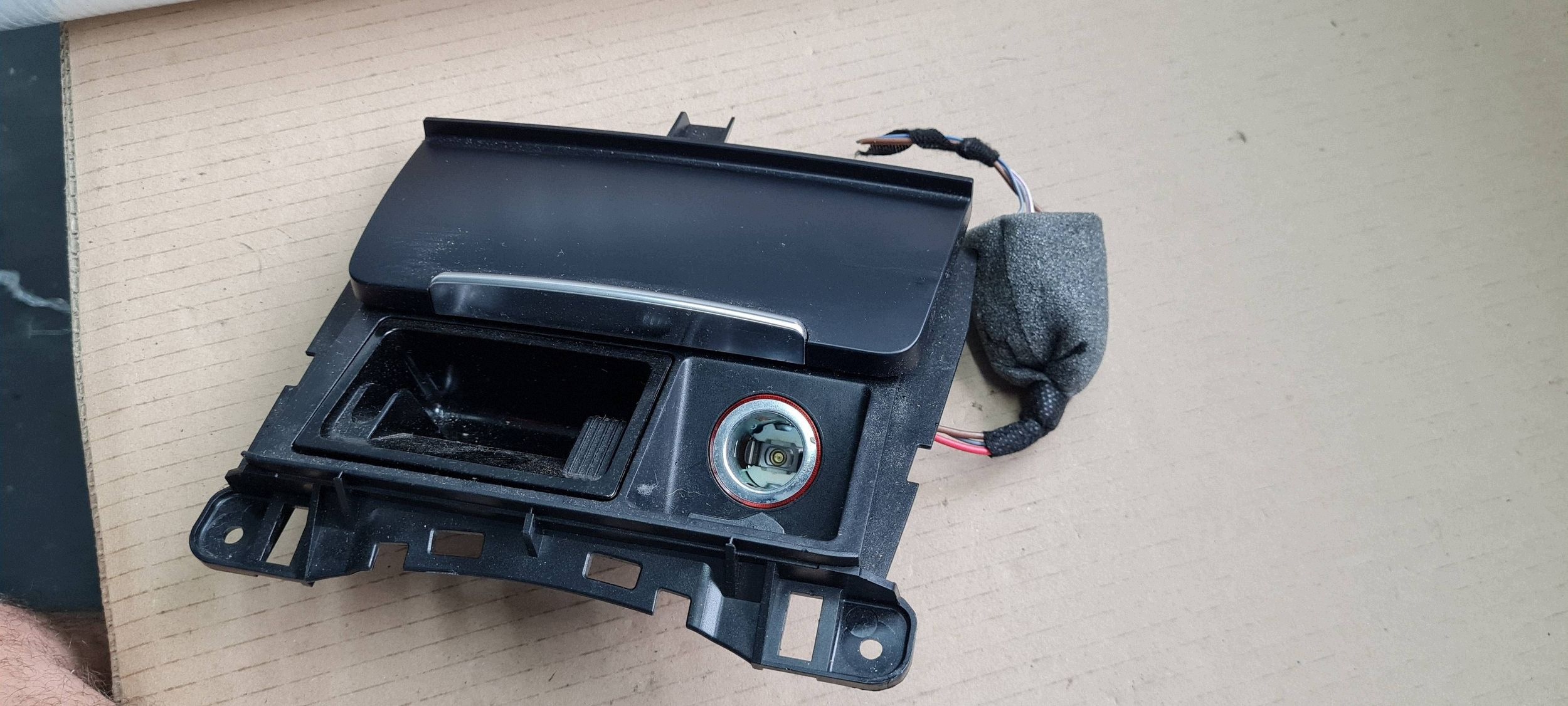 A5 8T S5 LIFT ashtray front front TUNELU 8K0857951C A4 B8 S4 LIFT