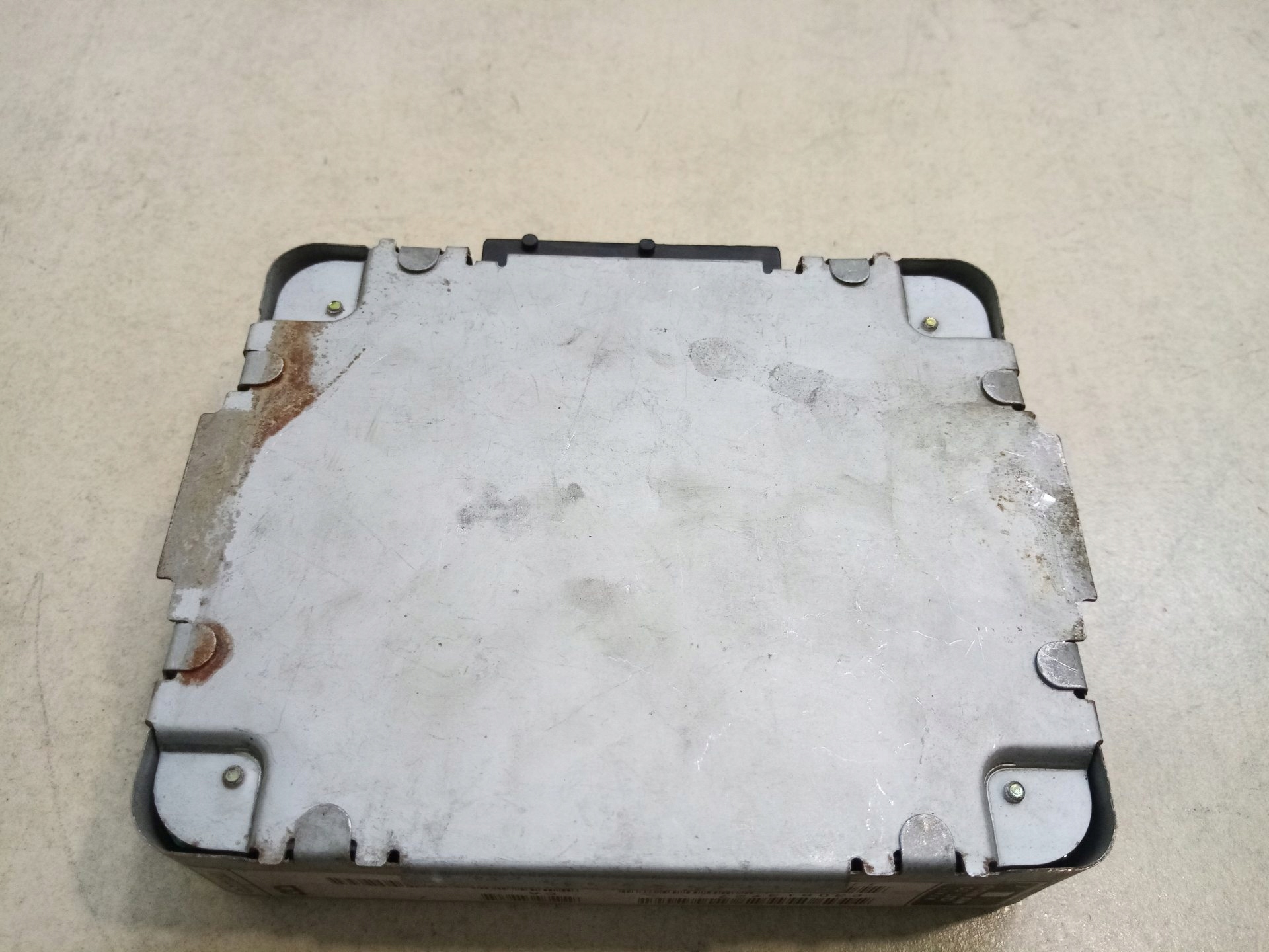 control unit of the engine VOLVO V40 2.0 P30813727