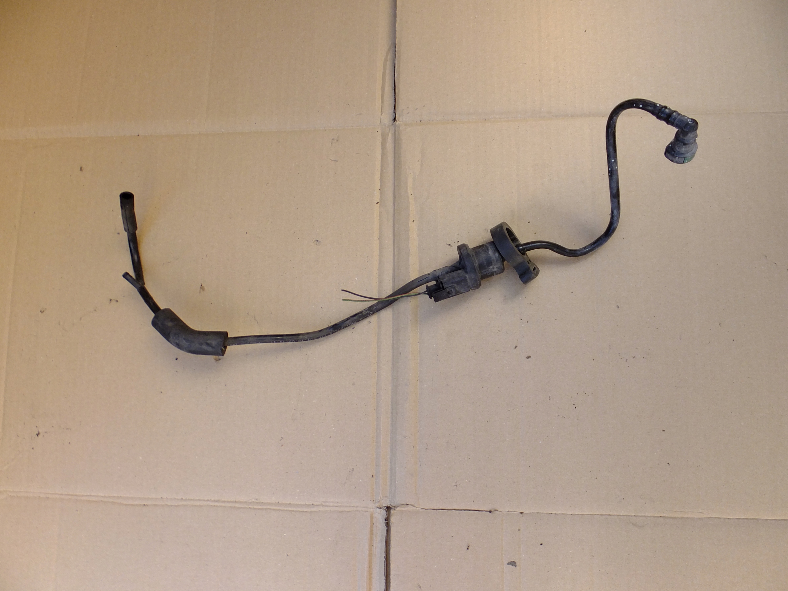 ventil goriva ford focus mk2 1,6 B 2009r 0280142412
